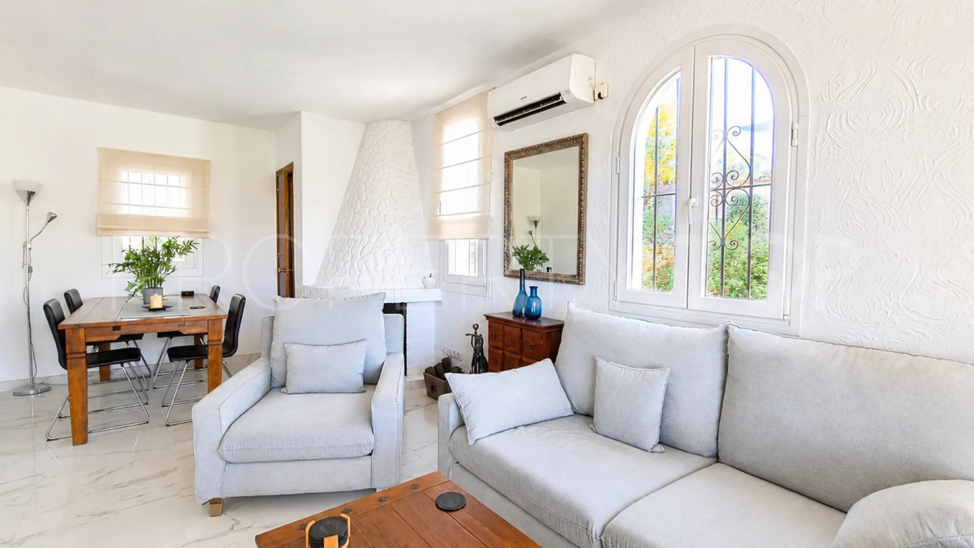 For sale semi detached house with 2 bedrooms in Benalmadena