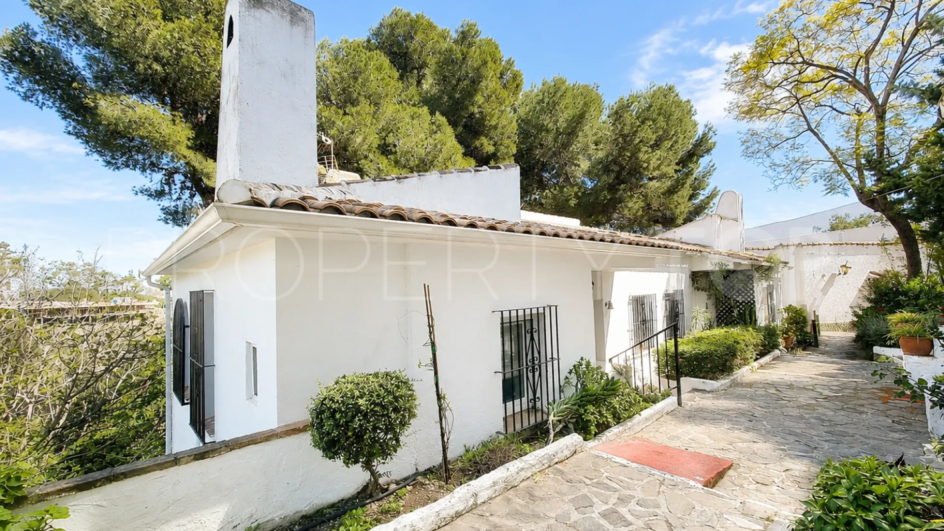 For sale semi detached house with 2 bedrooms in Benalmadena