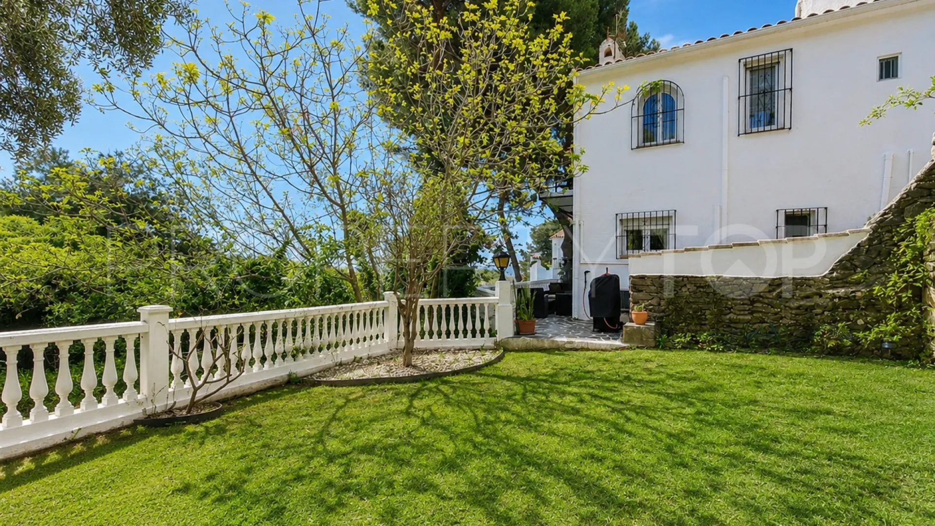 For sale semi detached house with 2 bedrooms in Benalmadena