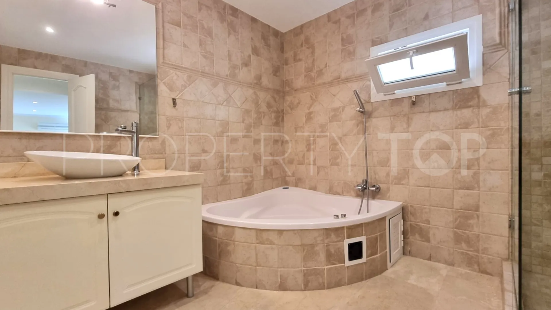 5 bedrooms La Capellania villa for sale