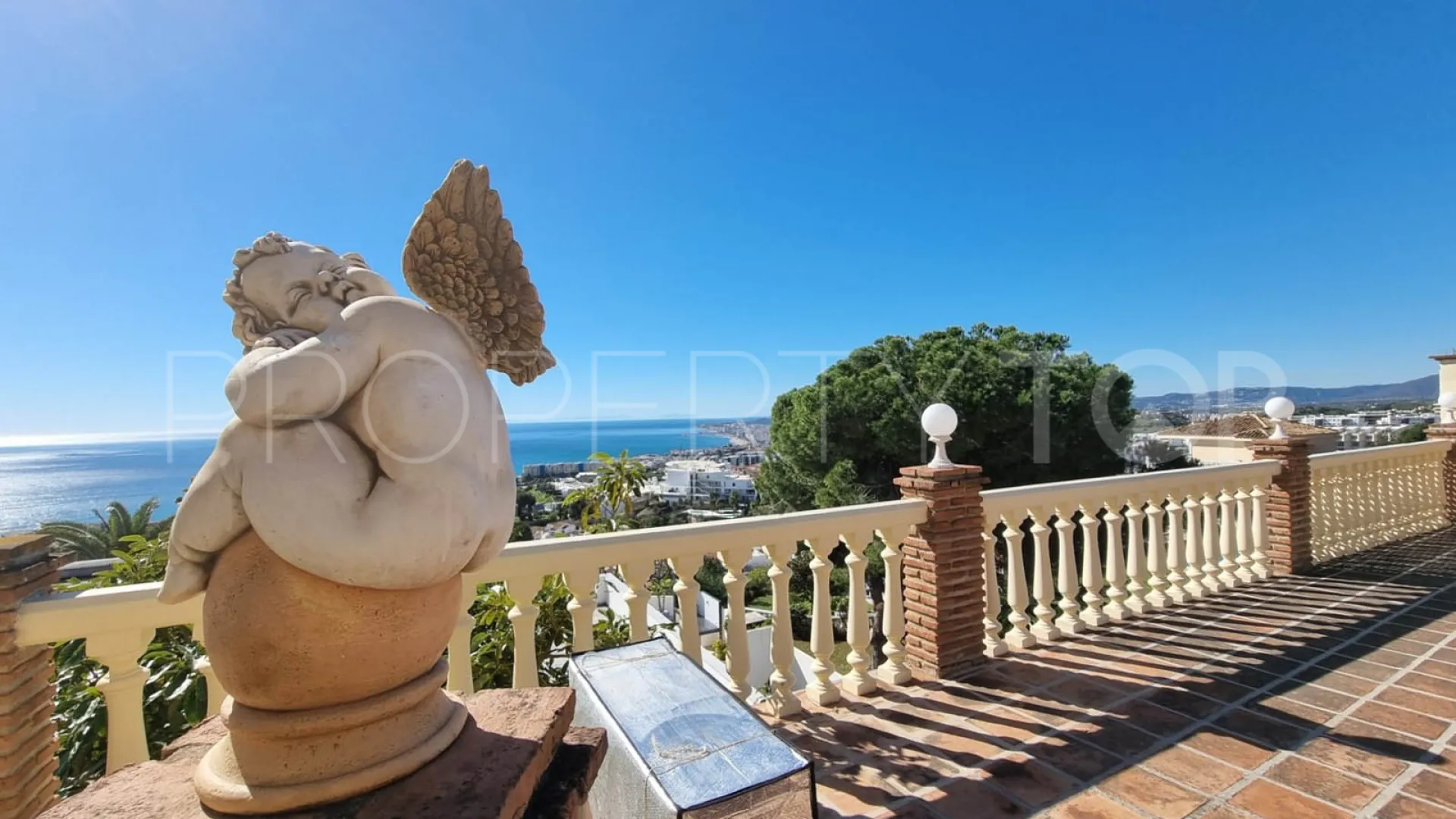 5 bedrooms La Capellania villa for sale