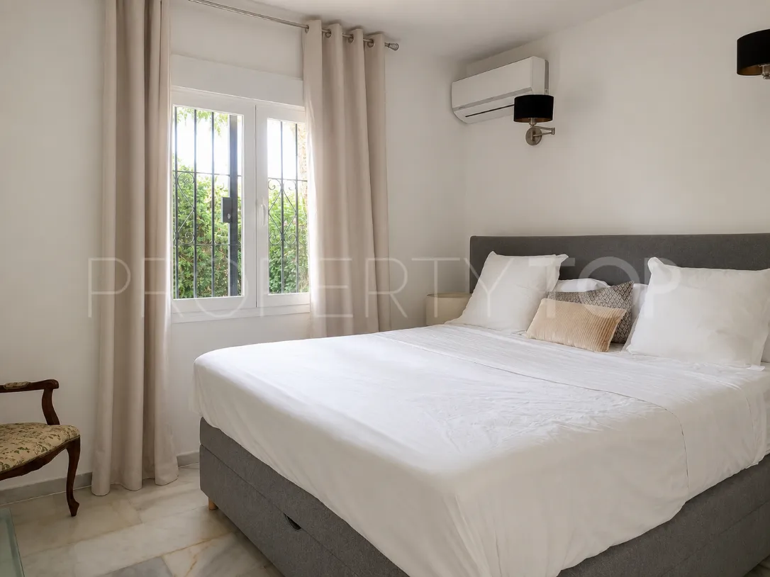 3 bedrooms Calahonda villa for sale