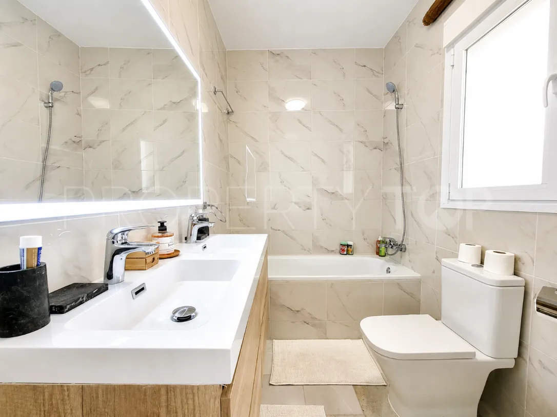 3 bedrooms Calahonda villa for sale