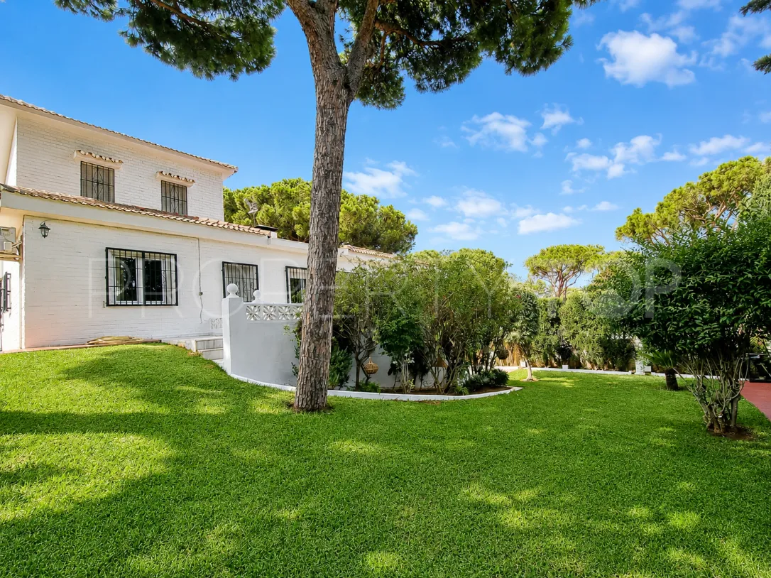 3 bedrooms Calahonda villa for sale
