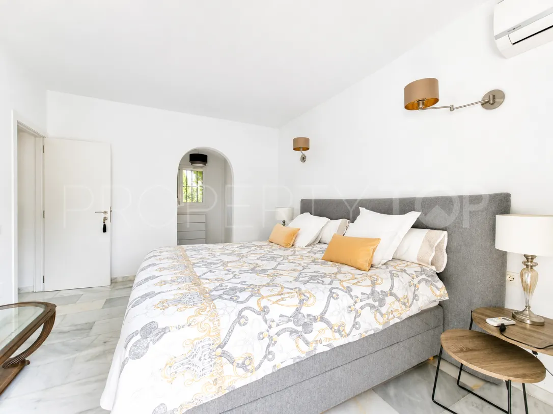 3 bedrooms Calahonda villa for sale