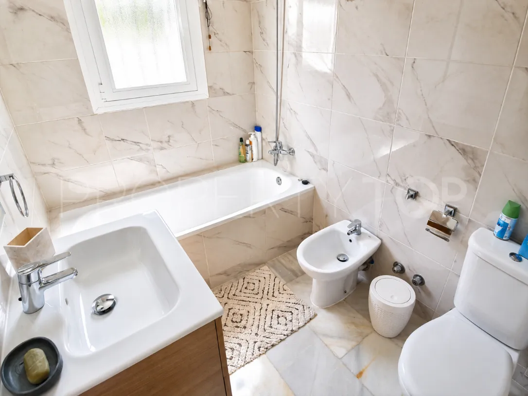 3 bedrooms Calahonda villa for sale
