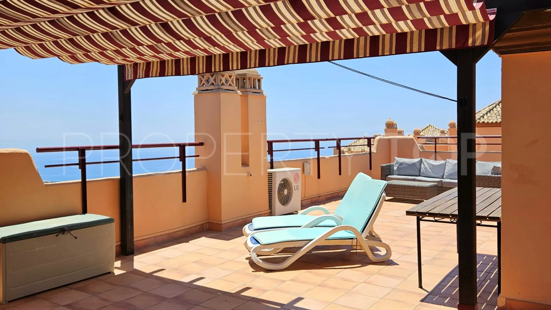 Se vende apartamento en Calahonda de 3 dormitorios