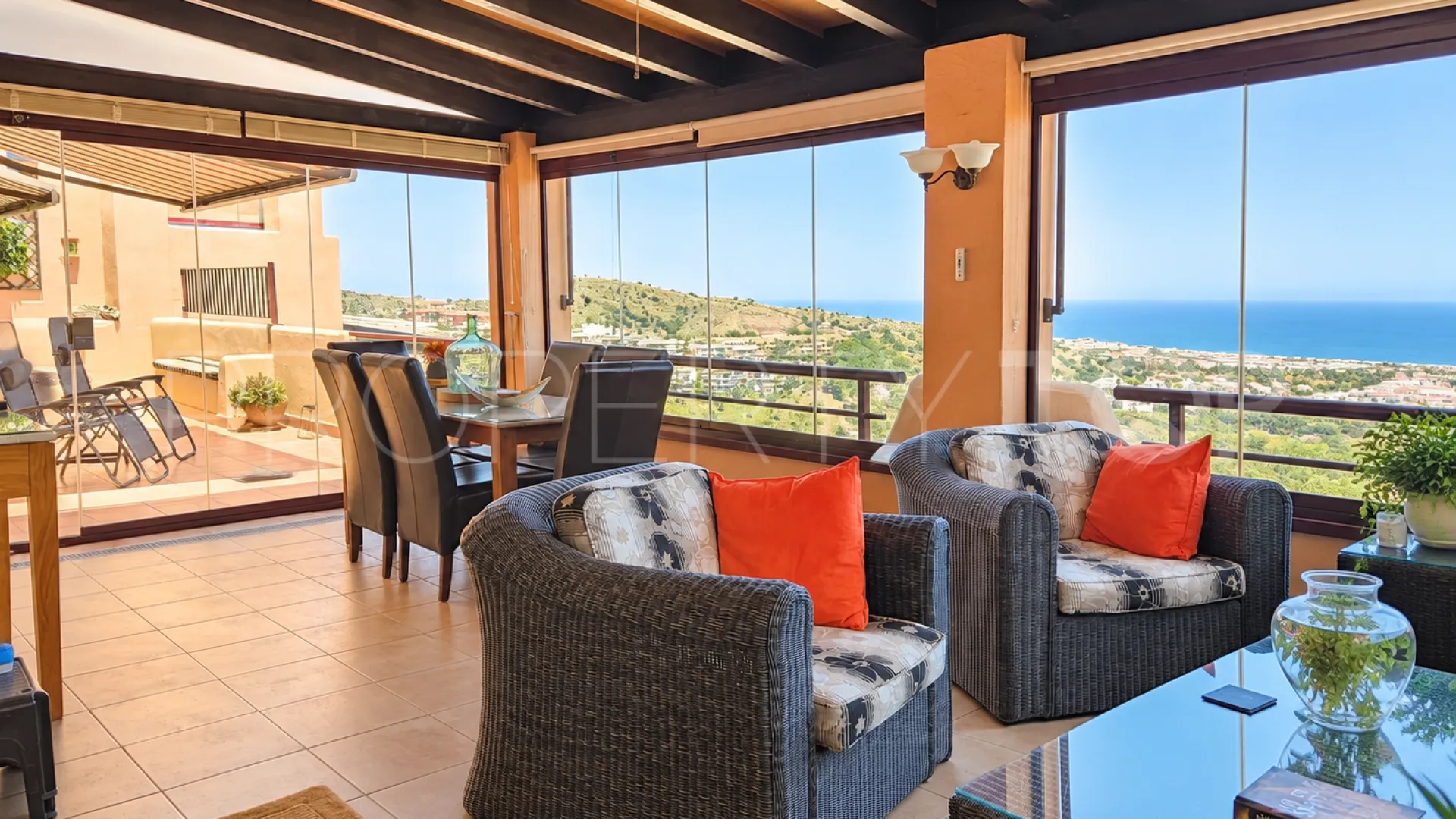 3 bedrooms apartment for sale in Calahonda