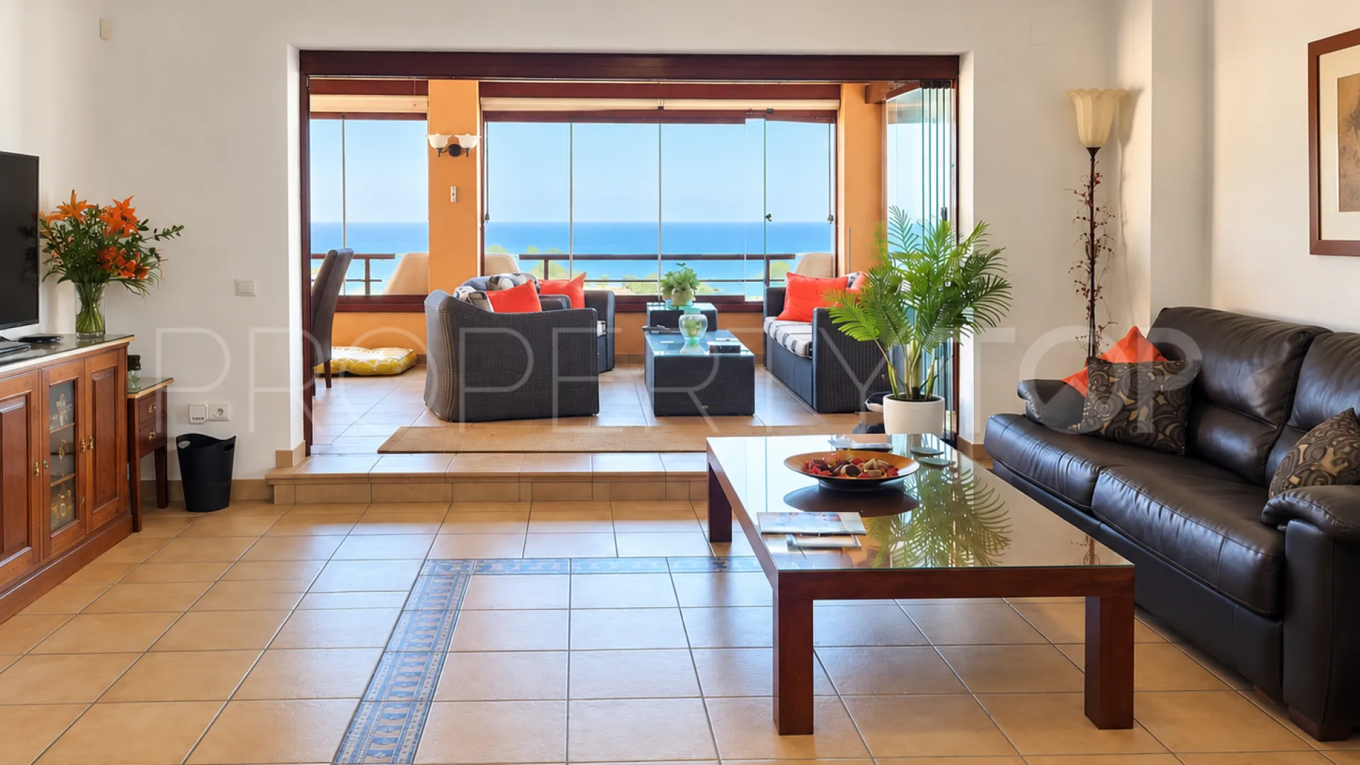 3 bedrooms apartment for sale in Calahonda