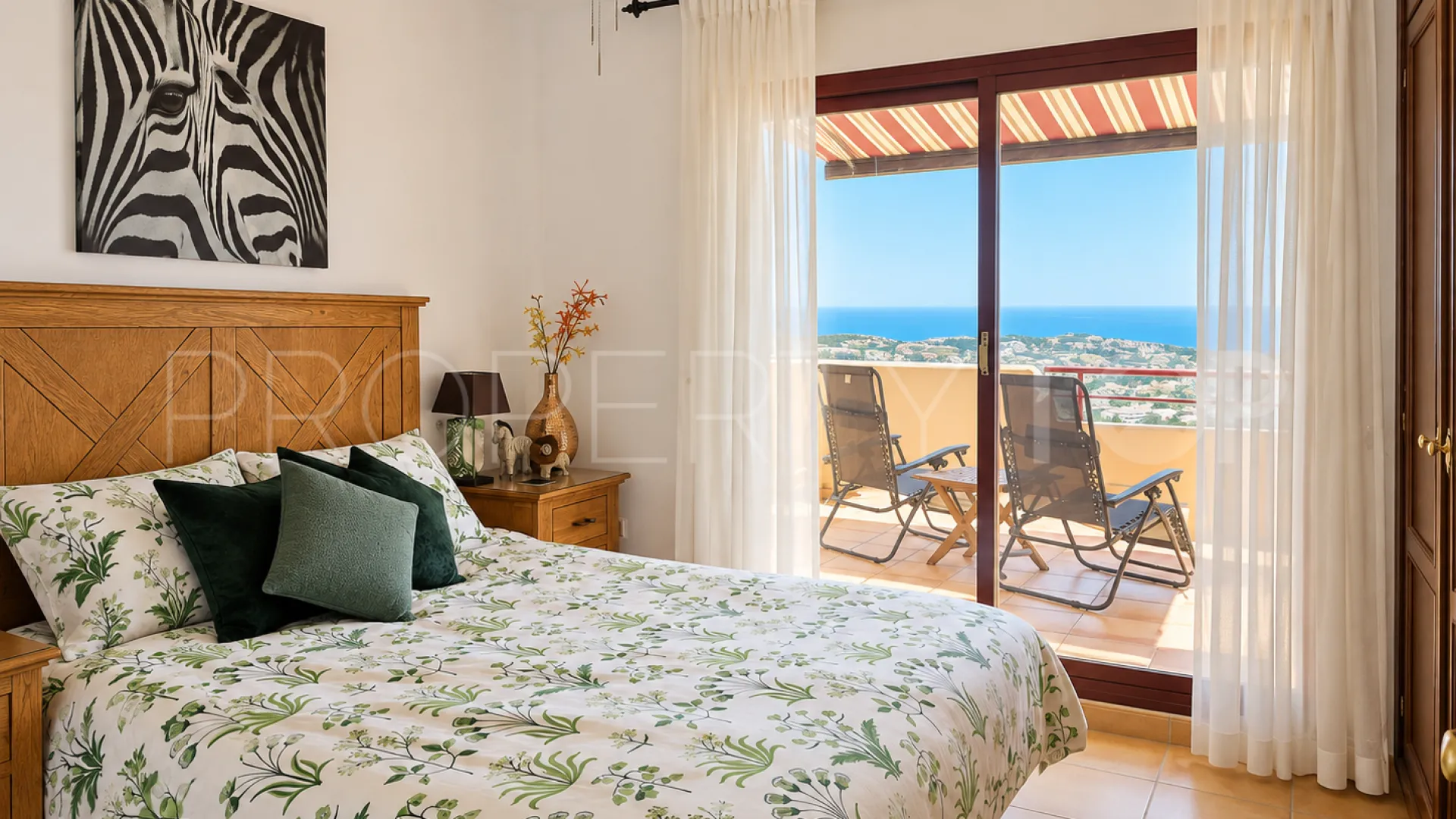 3 bedrooms apartment for sale in Calahonda