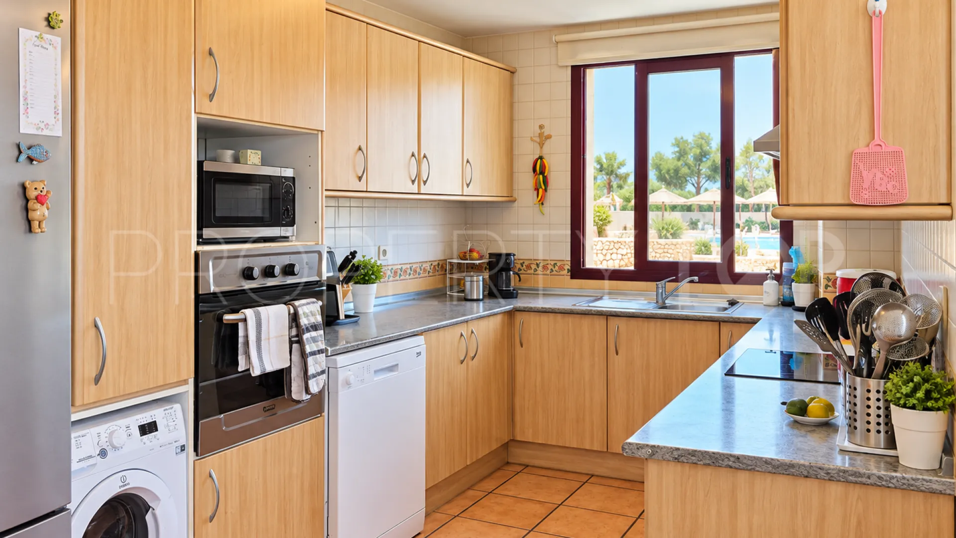 3 bedrooms apartment for sale in Calahonda