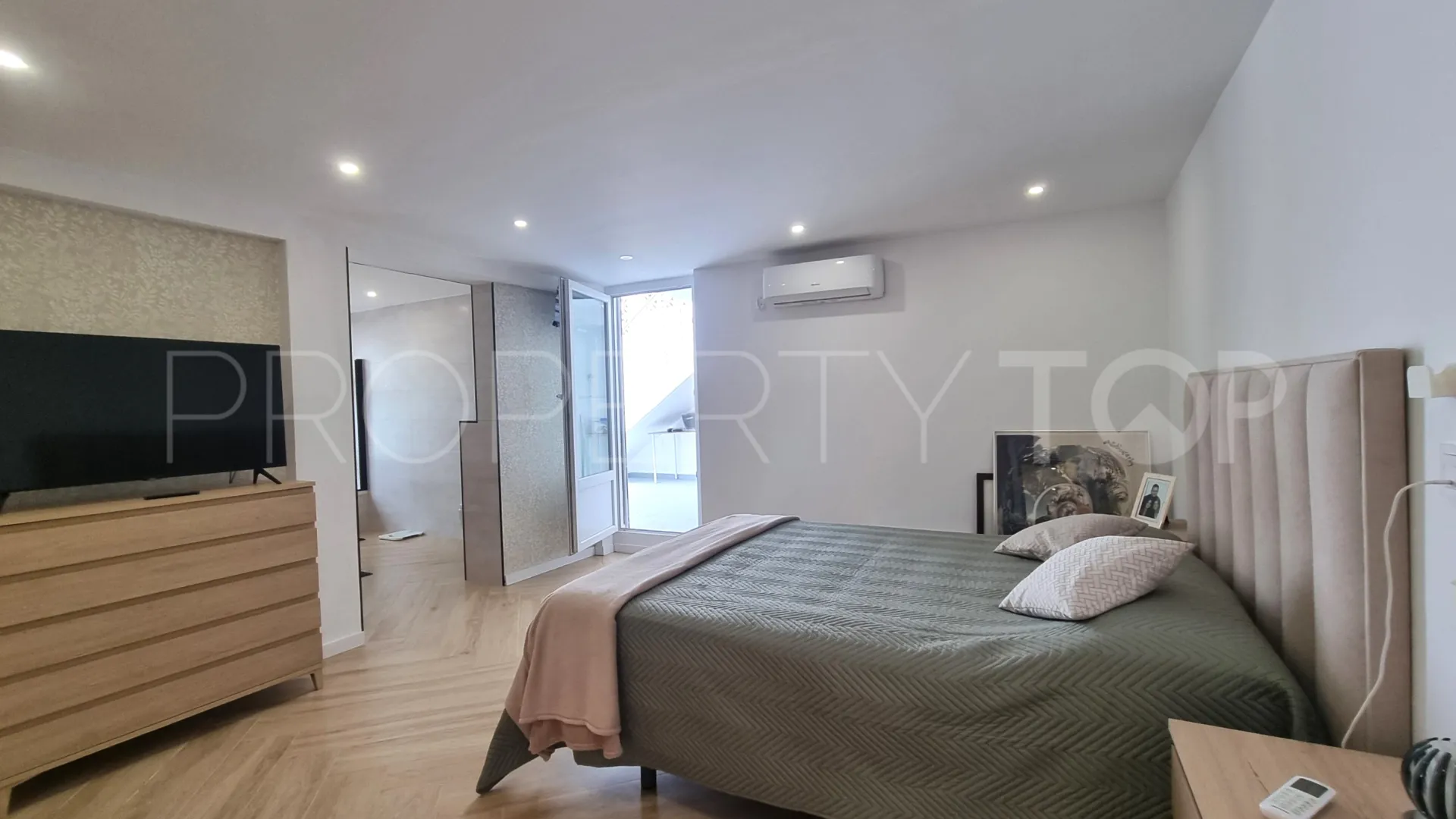 Semi detached house for sale in Calypso
