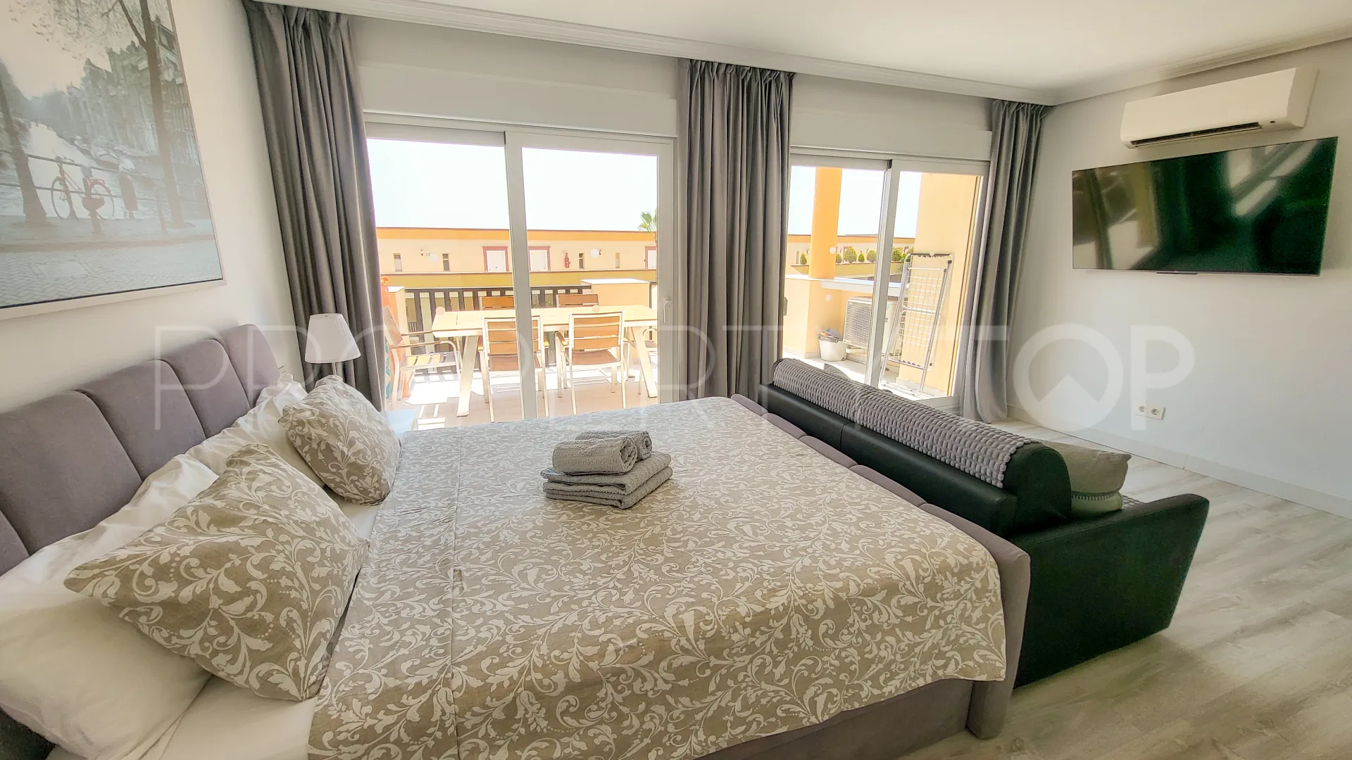 Elviria Playa, estudio con 1 dormitorio en venta