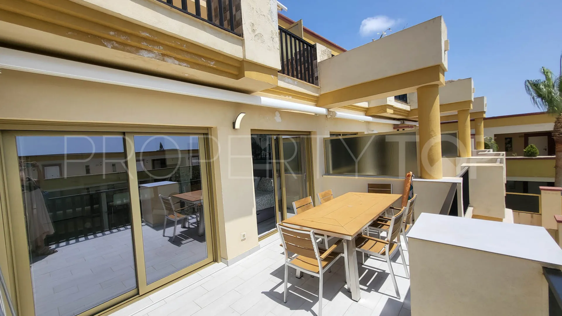 Elviria Playa, estudio con 1 dormitorio en venta