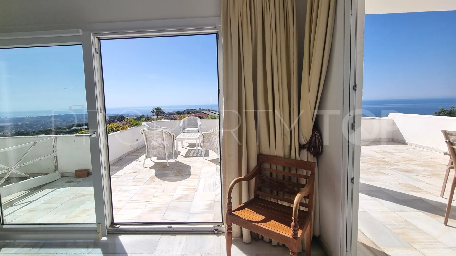 Apartamento con 3 dormitorios a la venta en La Mairena