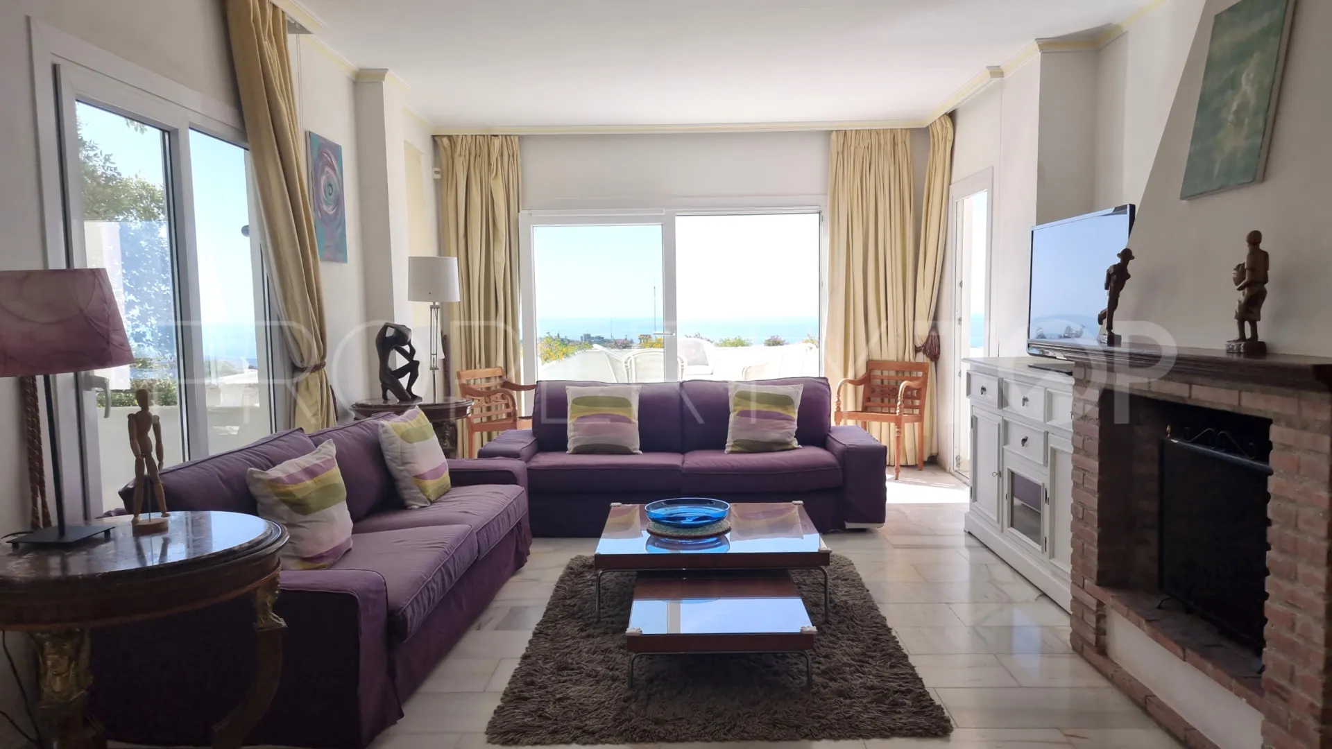 Apartamento con 3 dormitorios a la venta en La Mairena