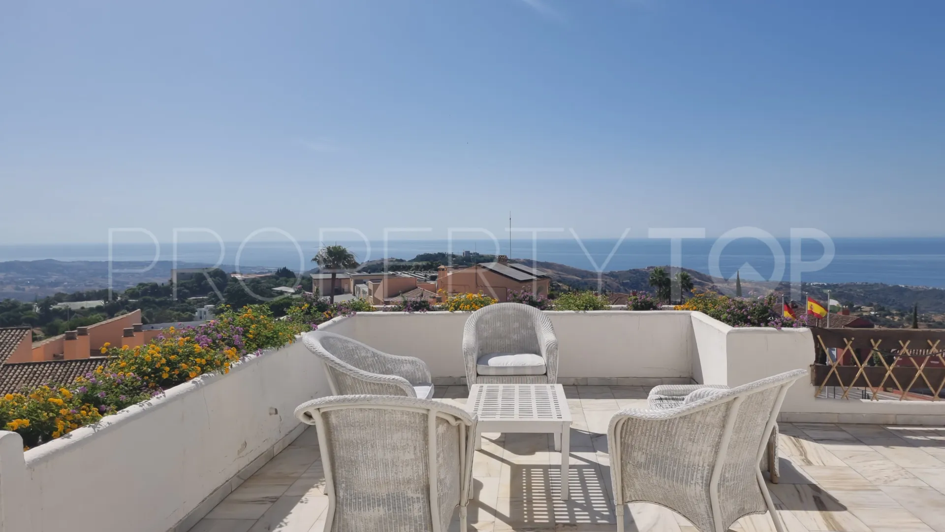 Apartamento con 3 dormitorios a la venta en La Mairena