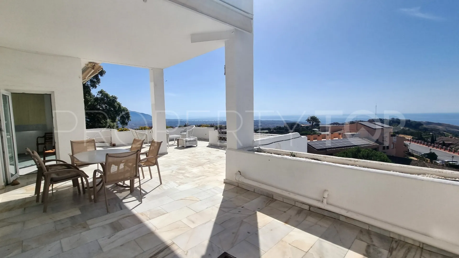 Apartamento con 3 dormitorios a la venta en La Mairena
