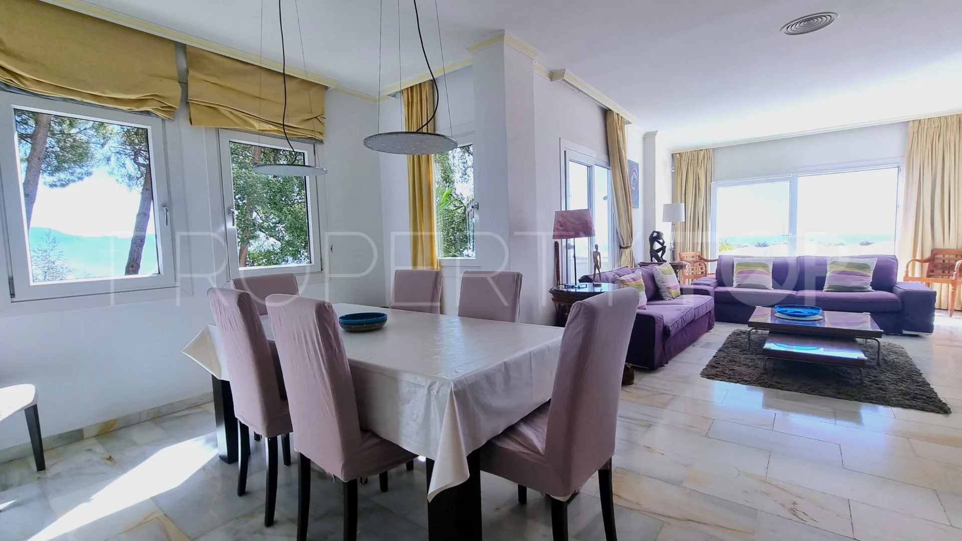 Apartamento con 3 dormitorios a la venta en La Mairena