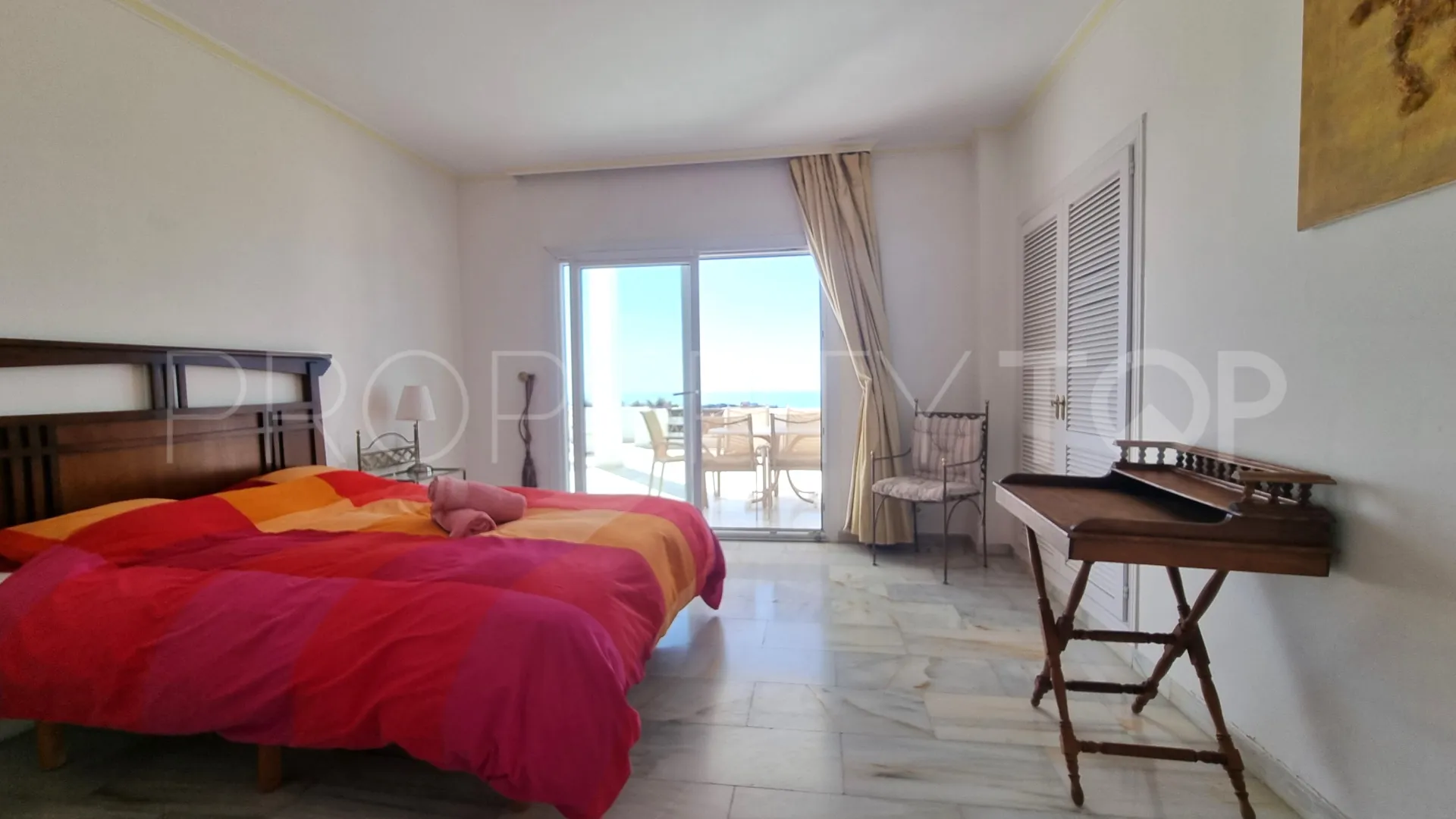Apartamento con 3 dormitorios a la venta en La Mairena
