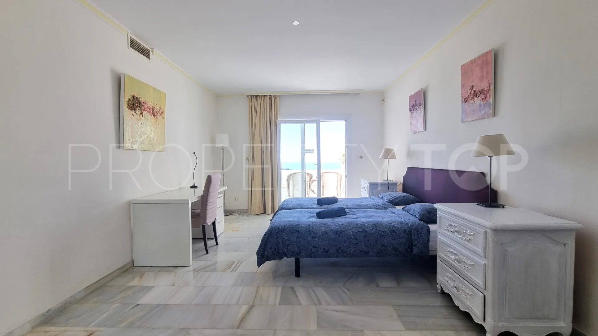 Apartamento con 3 dormitorios a la venta en La Mairena