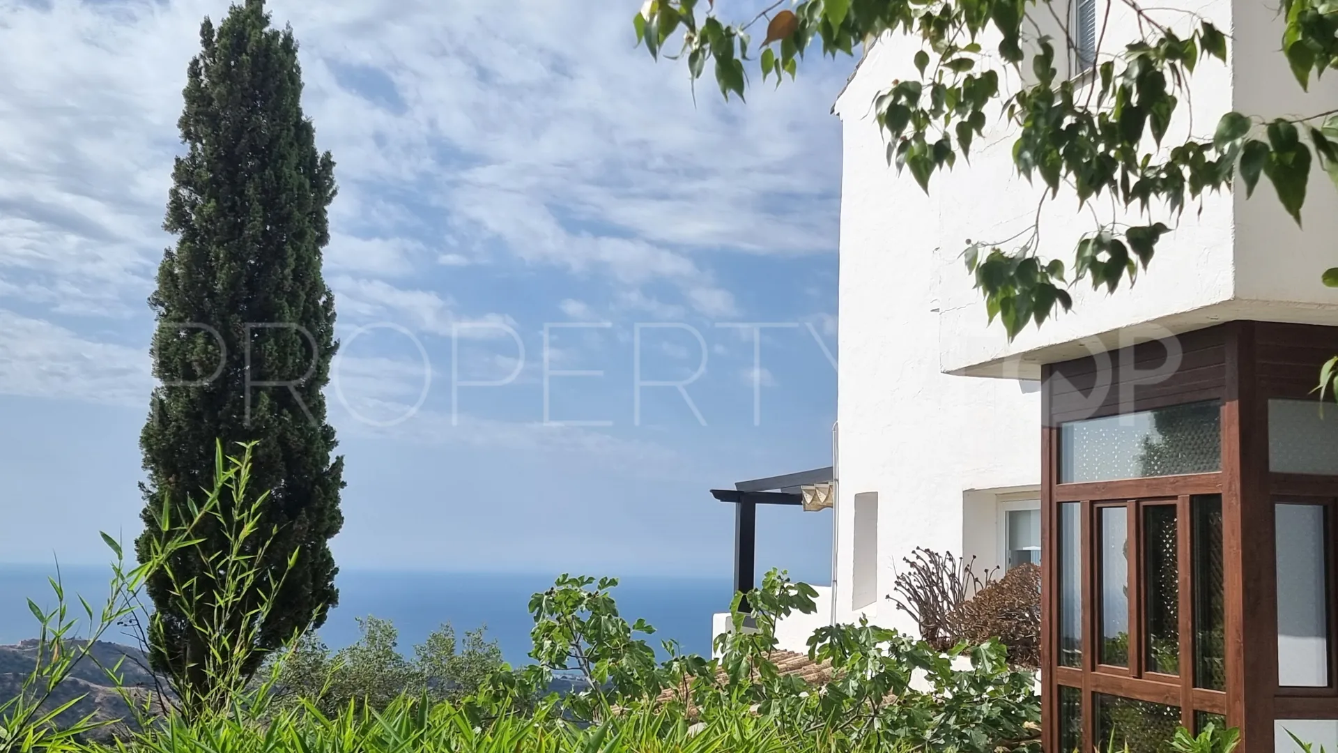 Apartamento con 3 dormitorios a la venta en La Mairena