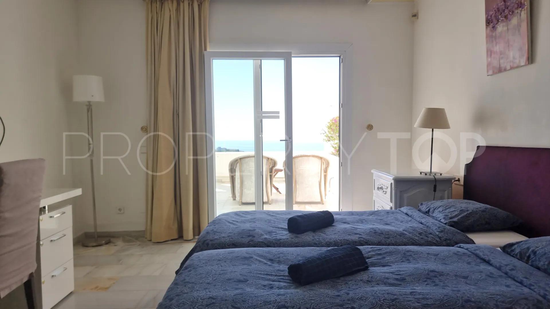 Apartamento con 3 dormitorios a la venta en La Mairena