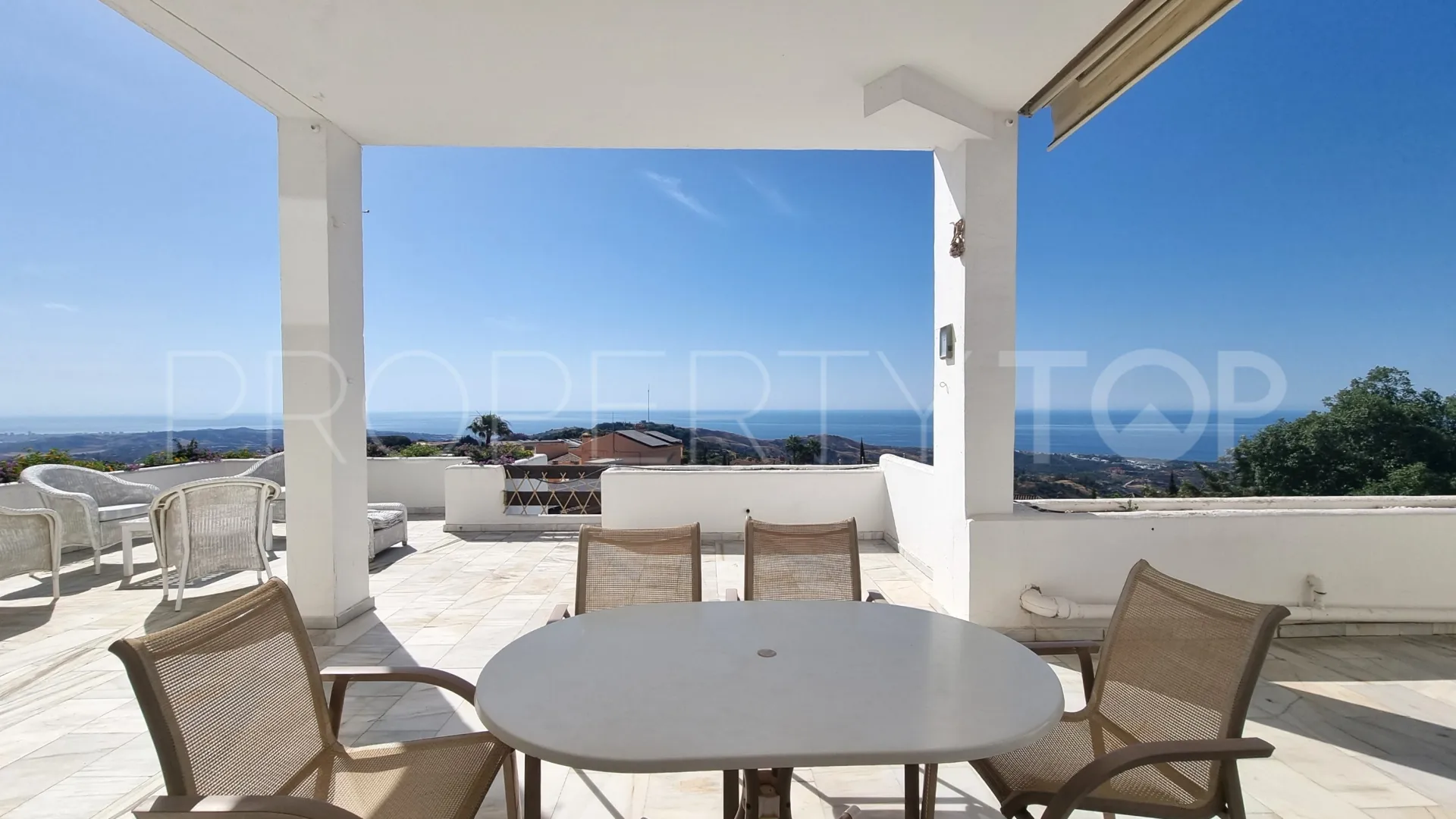 Apartamento con 3 dormitorios a la venta en La Mairena