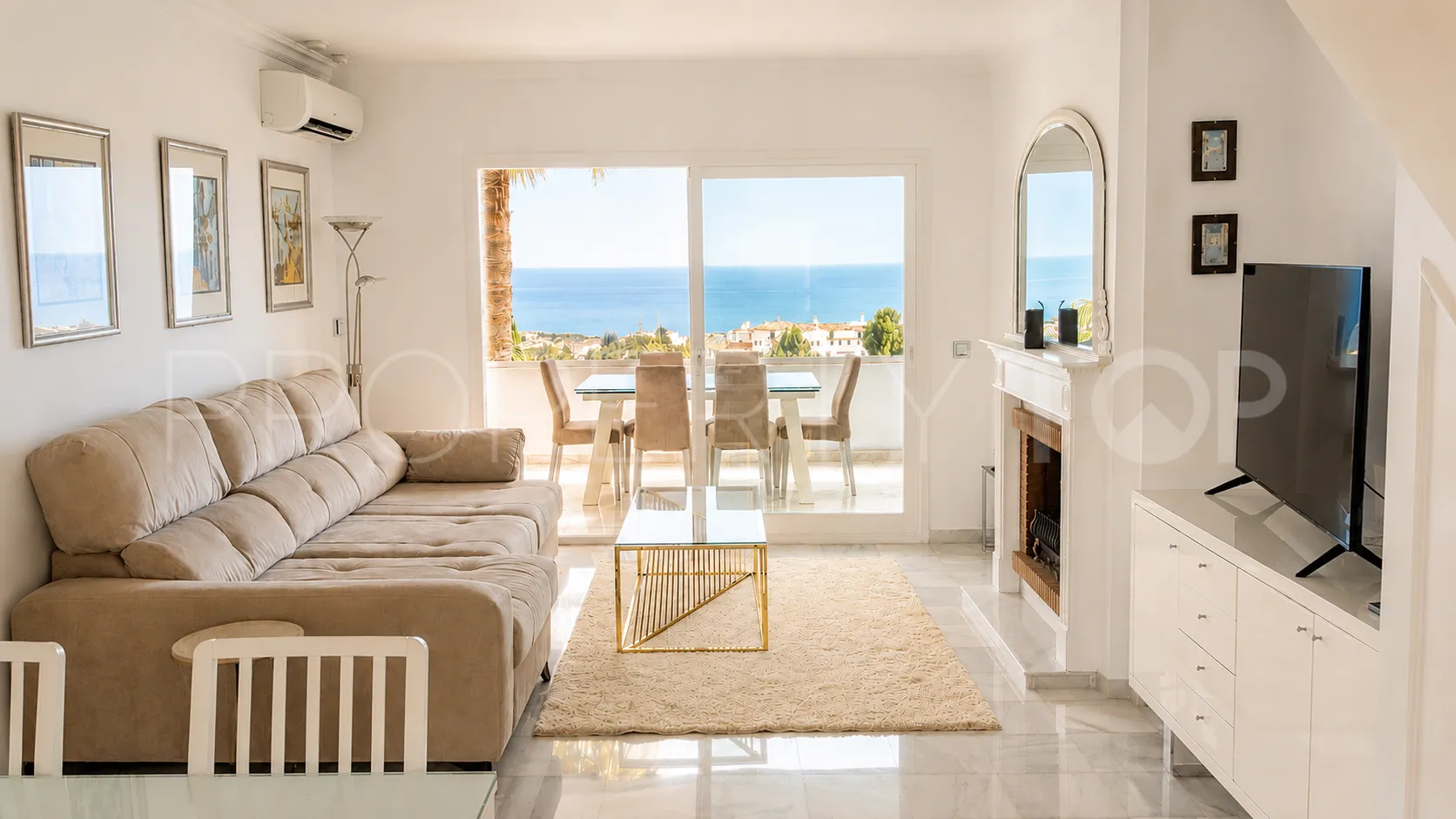 For sale duplex penthouse in Calahonda with 3 bedrooms