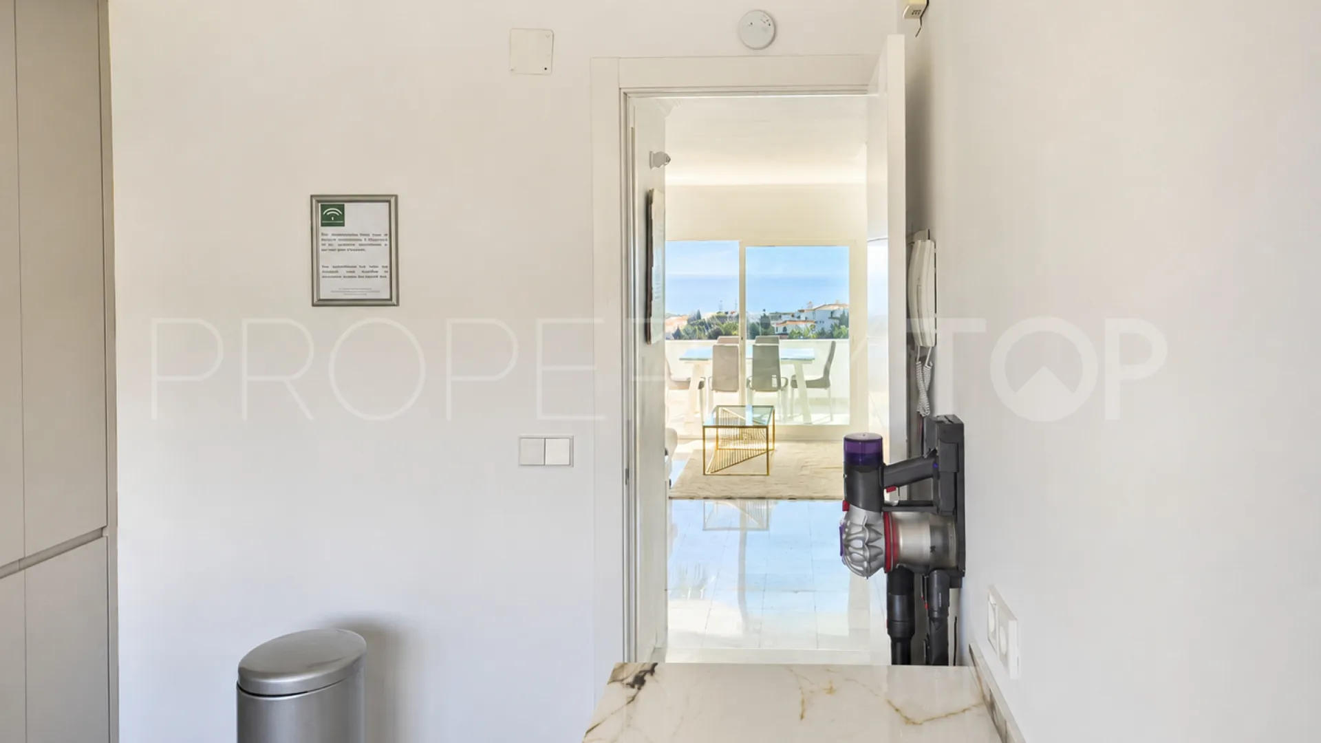 For sale duplex penthouse in Calahonda with 3 bedrooms