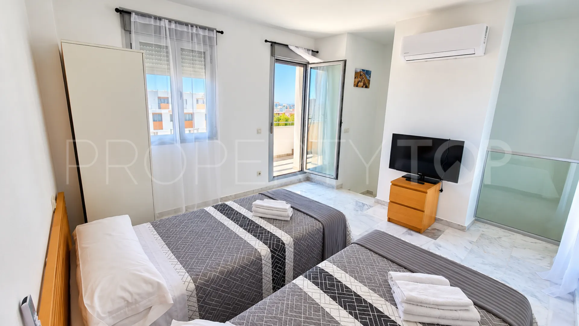 Comprar atico duplex en Riviera del Sol