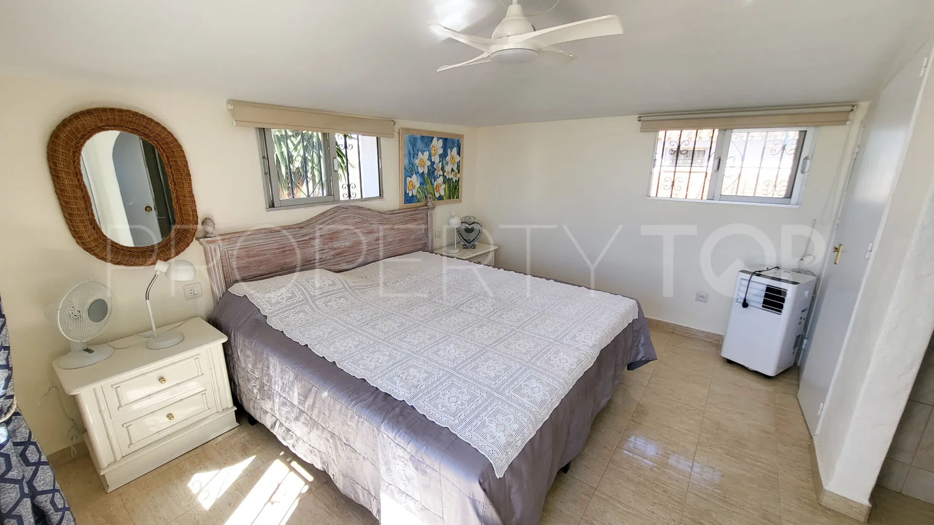 Buy semi detached house in Puerto La Duquesa