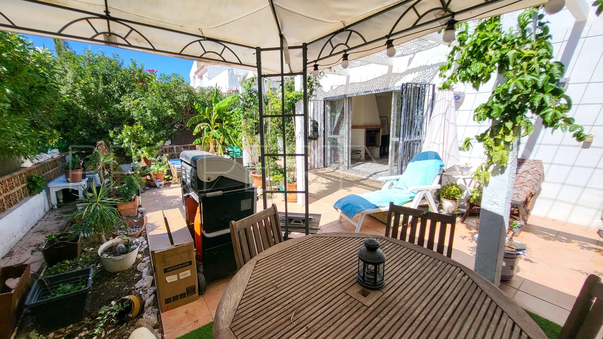 Buy semi detached house in Puerto La Duquesa