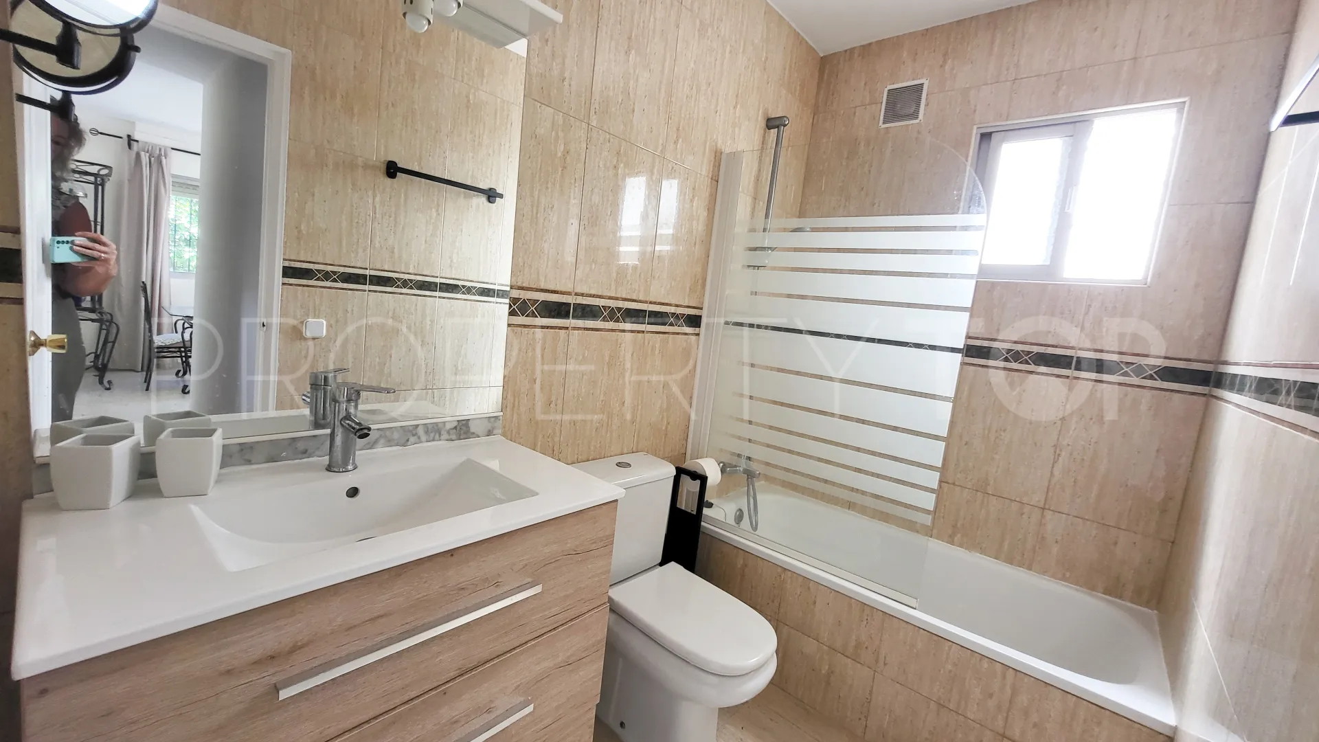 Buy semi detached house in Puerto La Duquesa