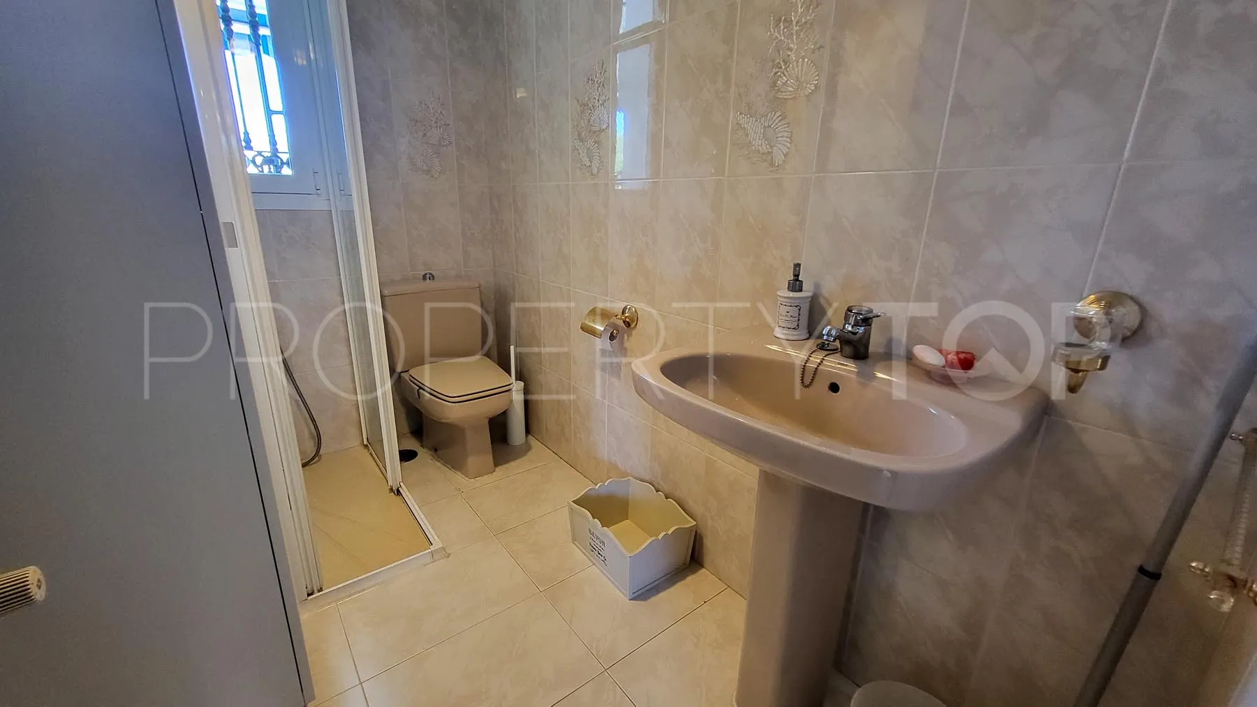 Comprar villa en Elviria