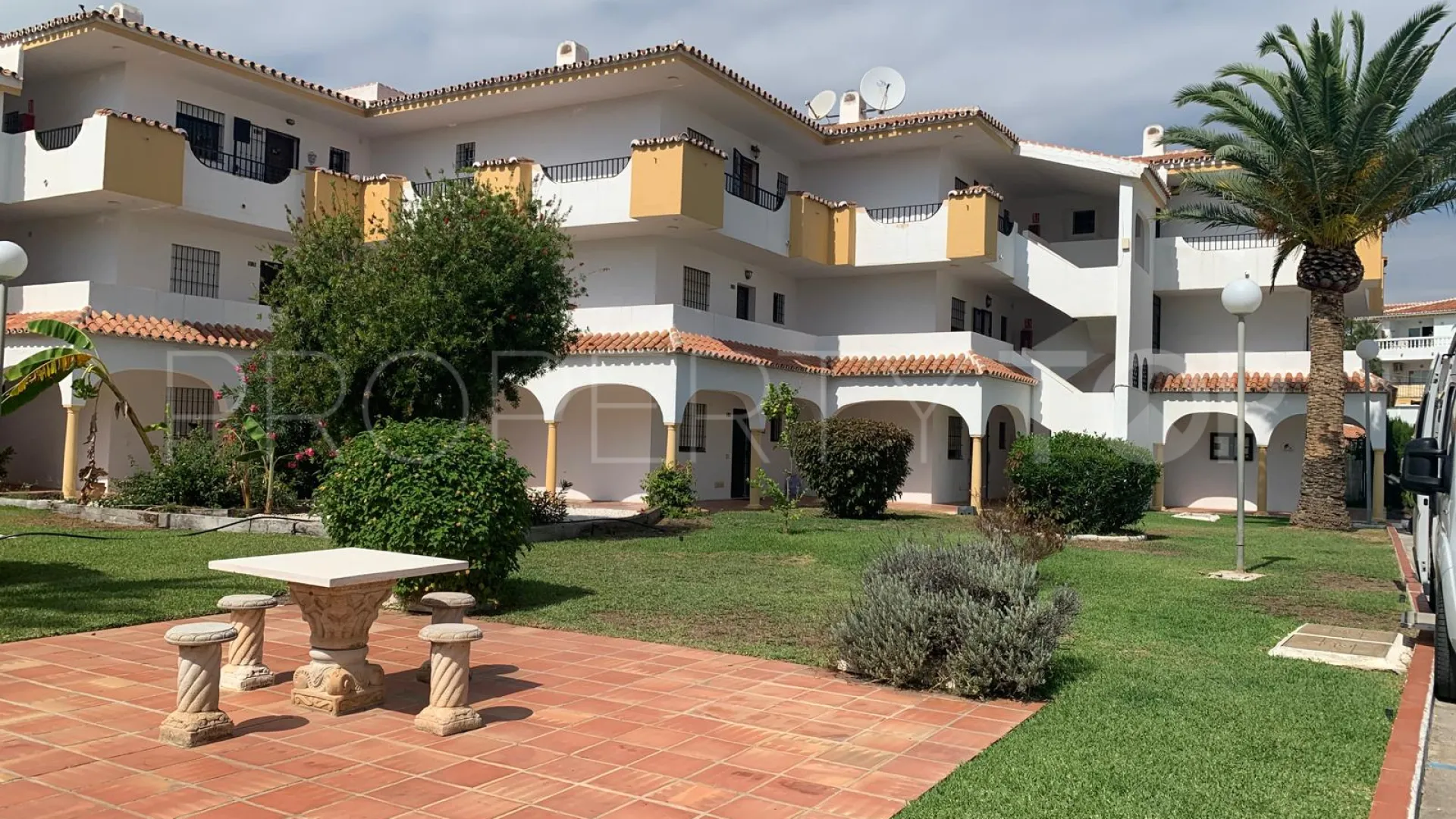 Apartment for sale in El Faro with 3 bedrooms