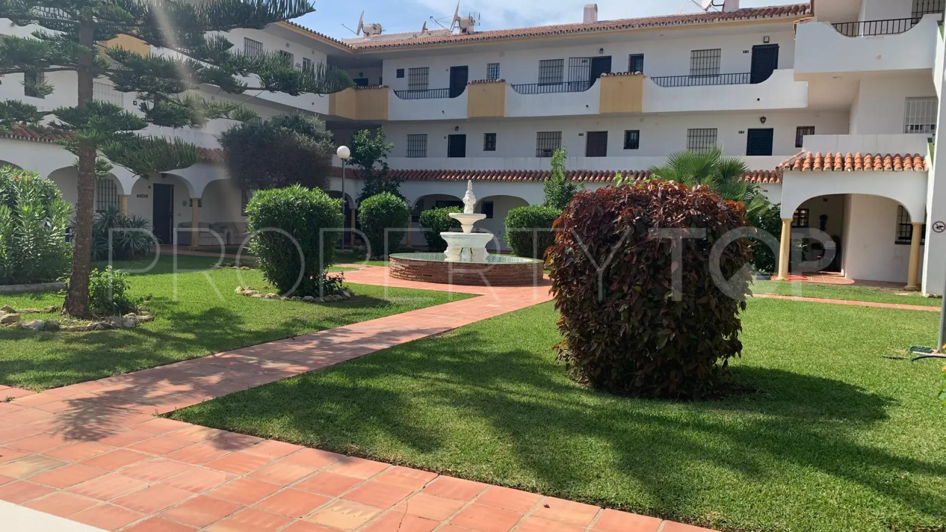 Apartment for sale in El Faro with 3 bedrooms