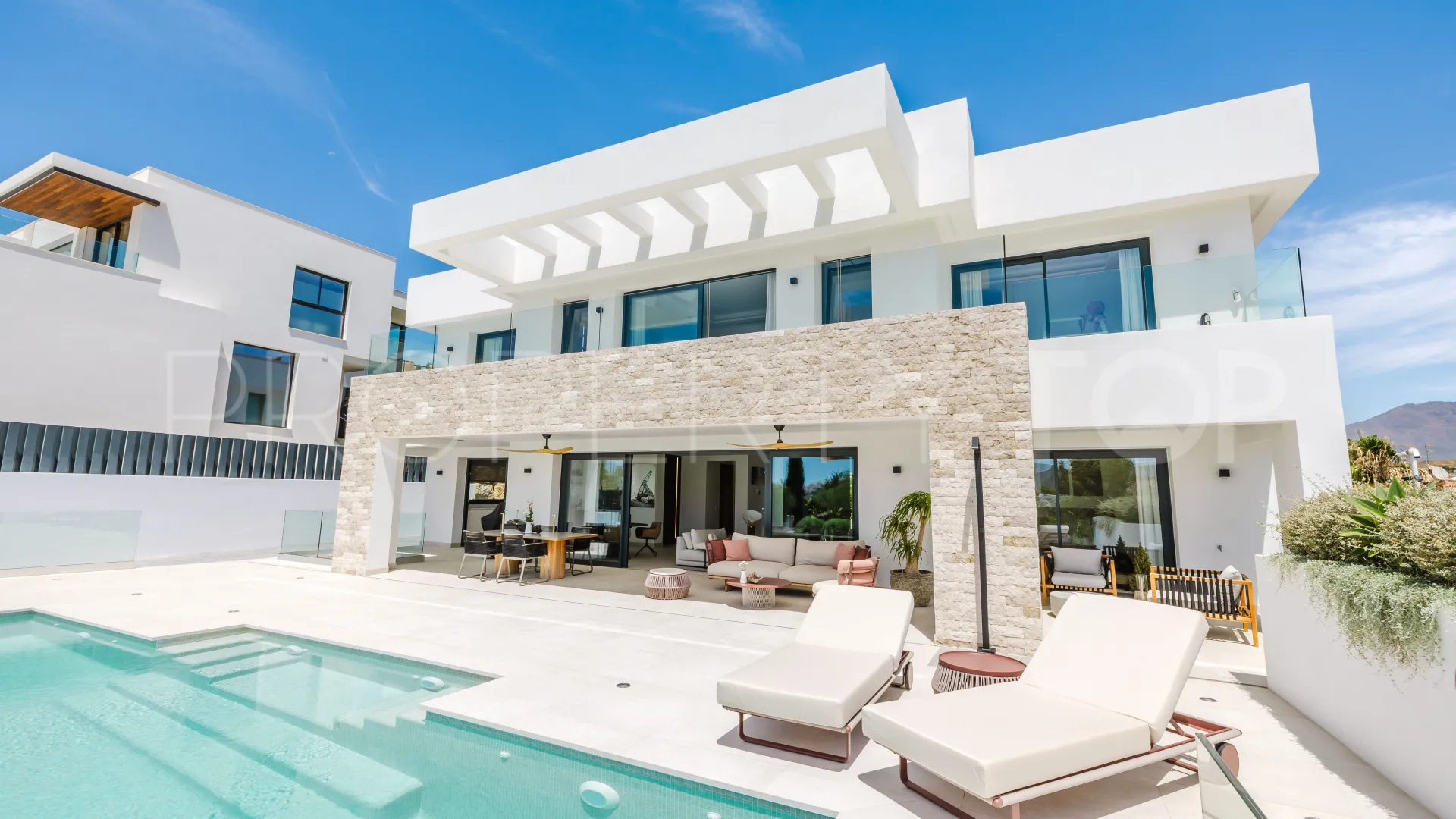 Casares Golf villa for sale