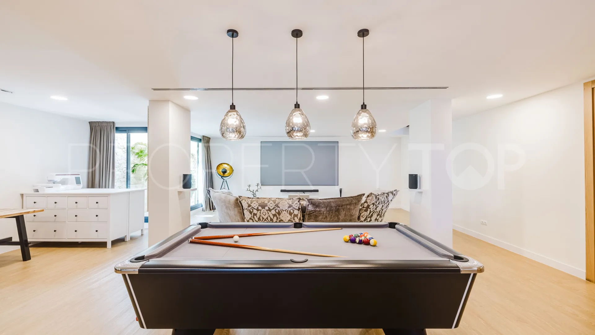 Casares Golf villa for sale