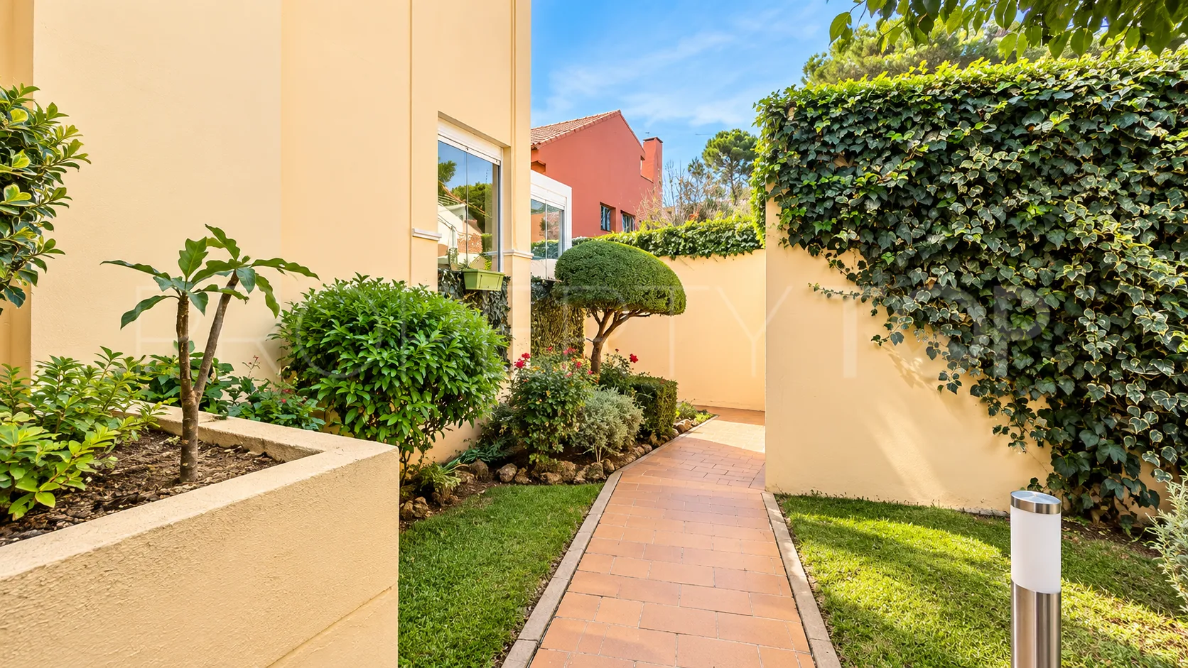 Town house for sale in Malaga
