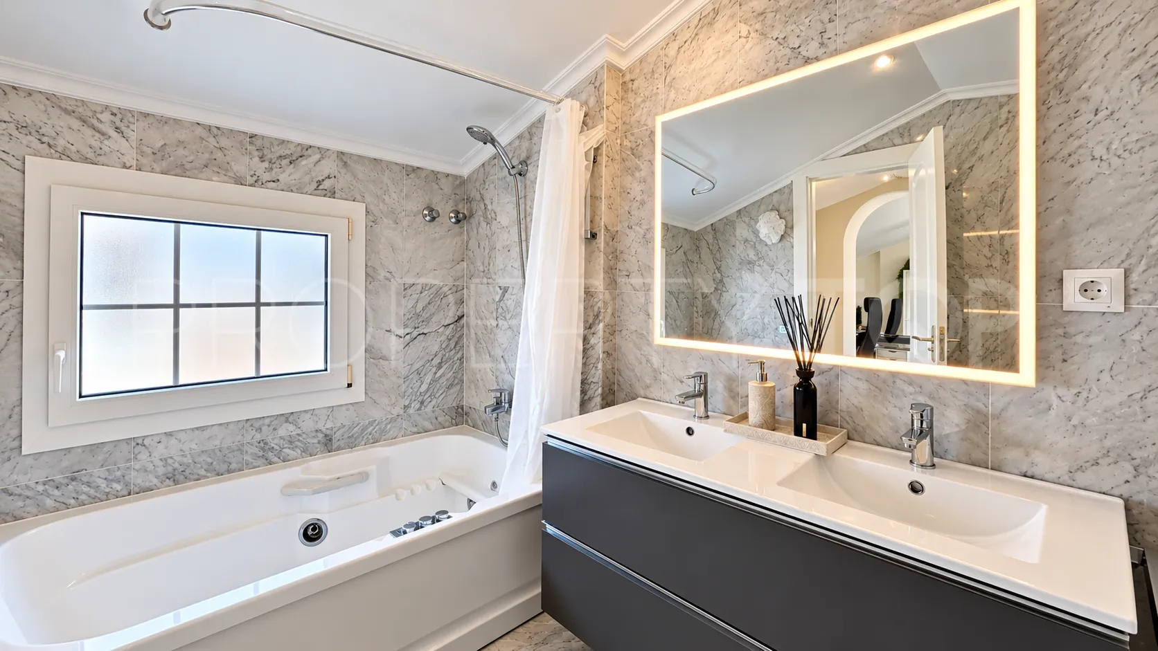 Town house for sale in Malaga