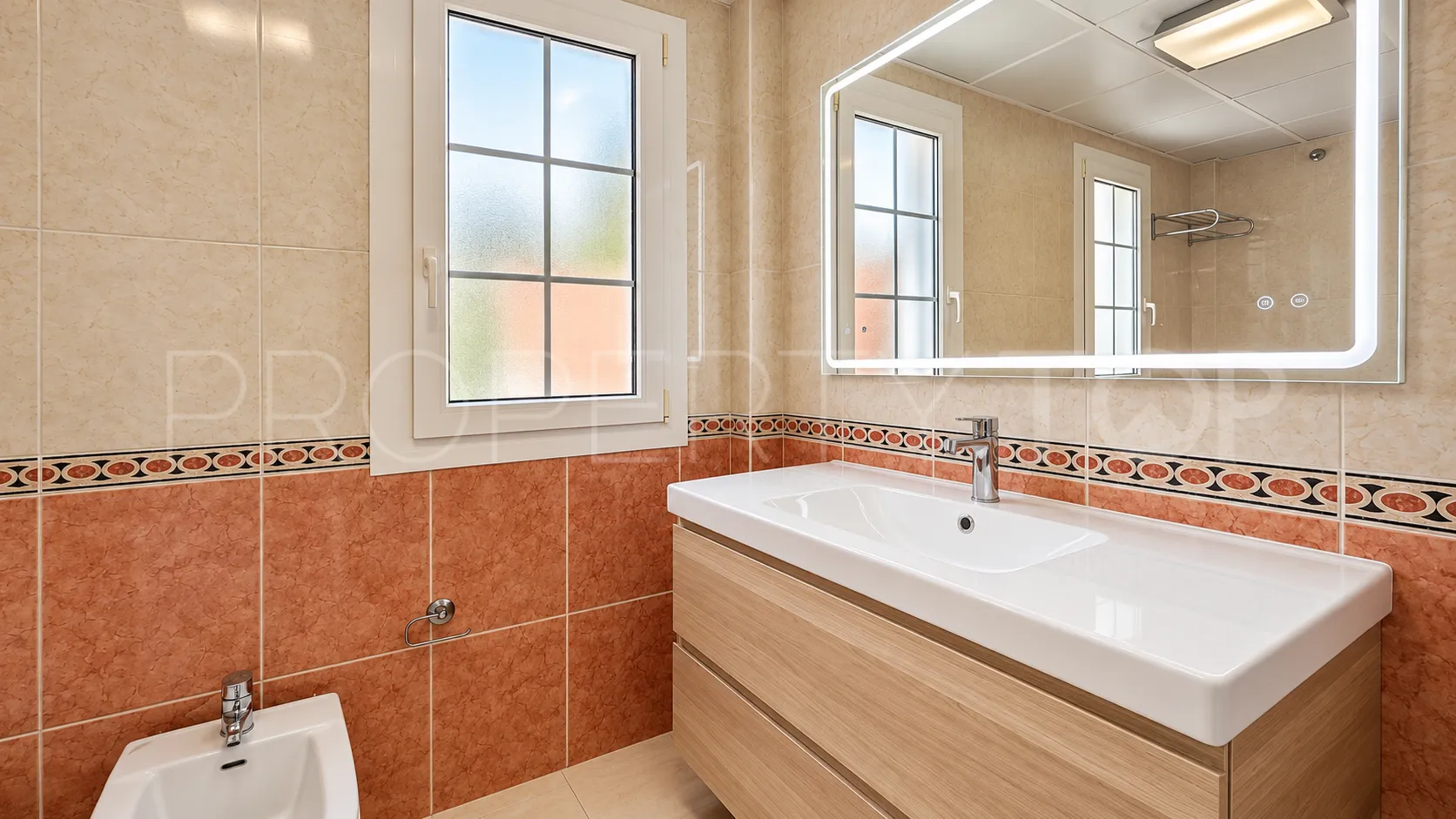 Town house for sale in Malaga
