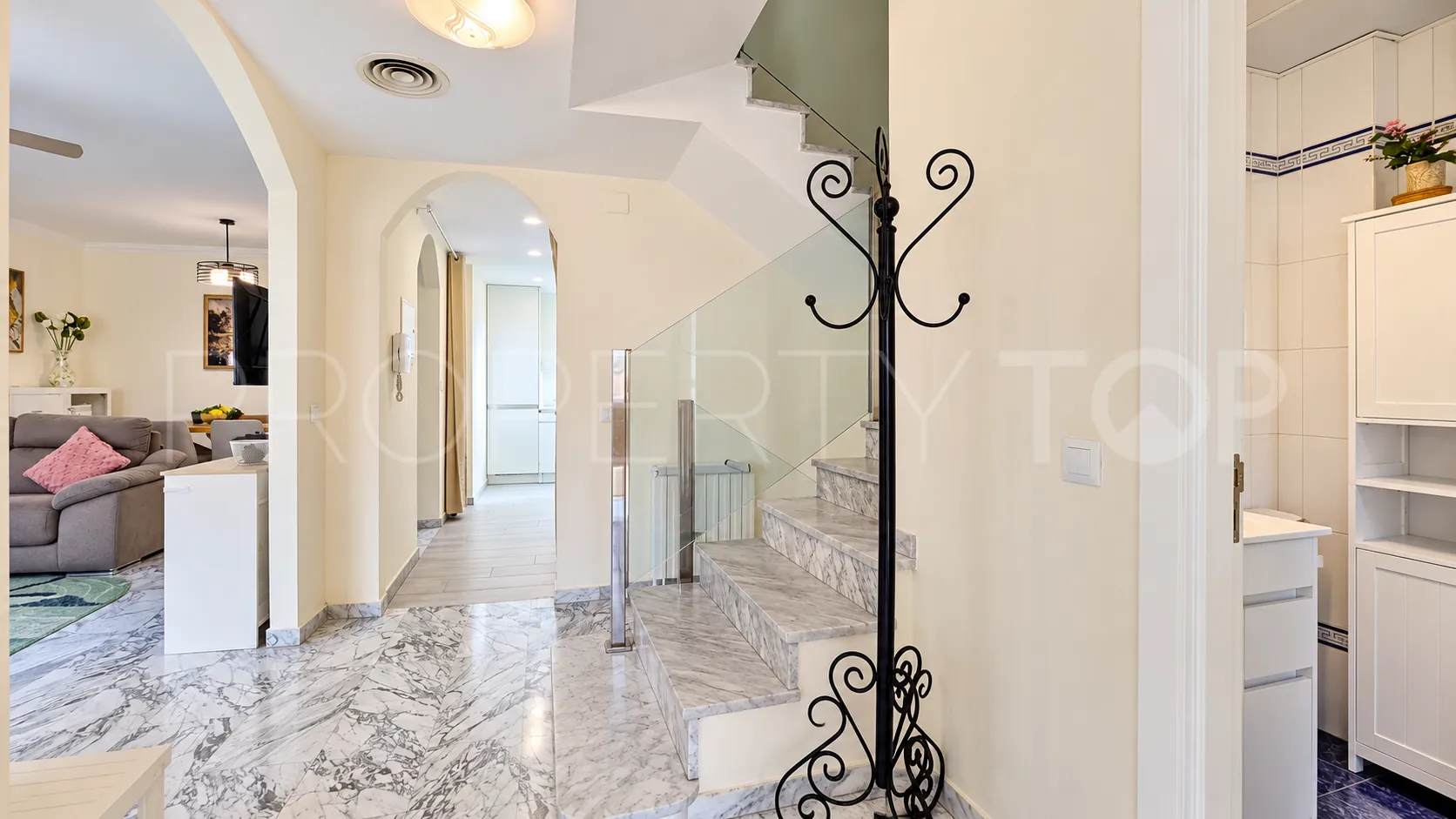Town house for sale in Malaga