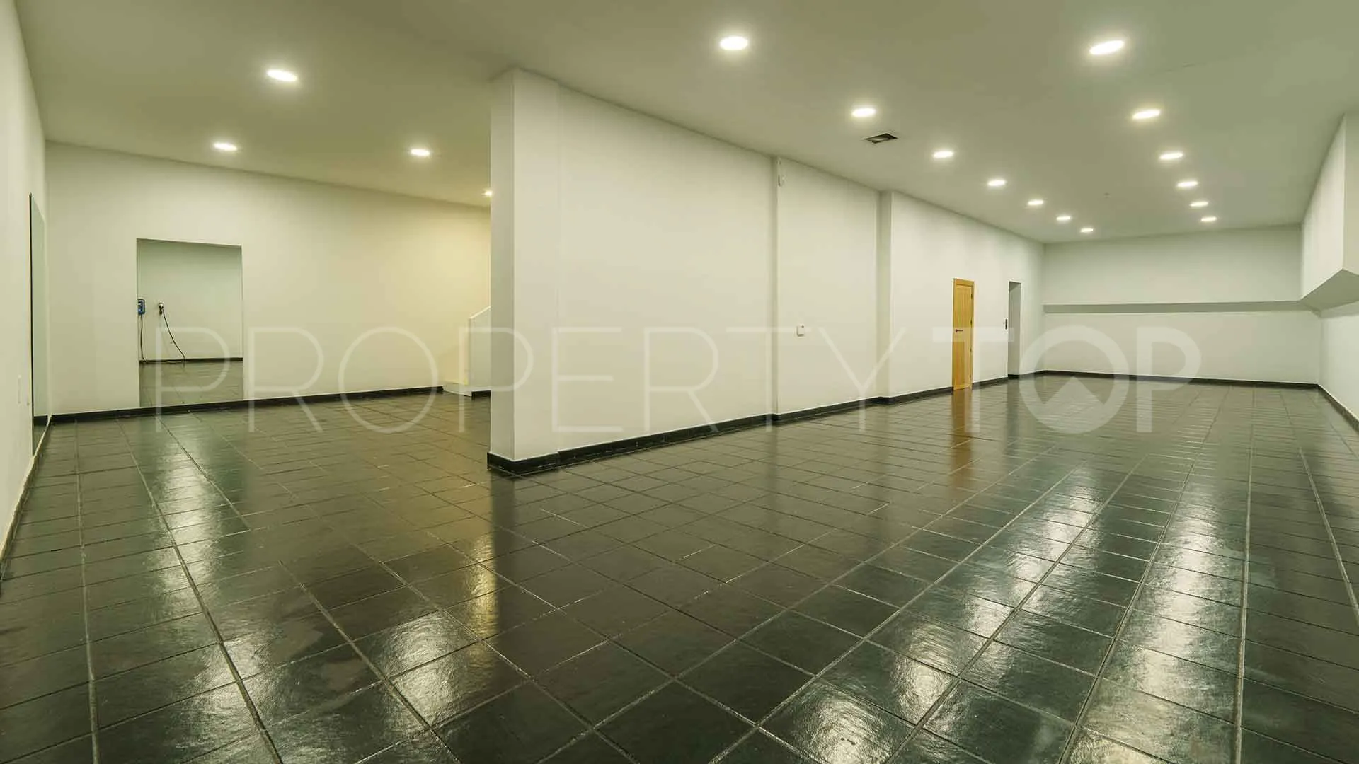 Nueva Andalucia, villa en venta con 6 dormitorios