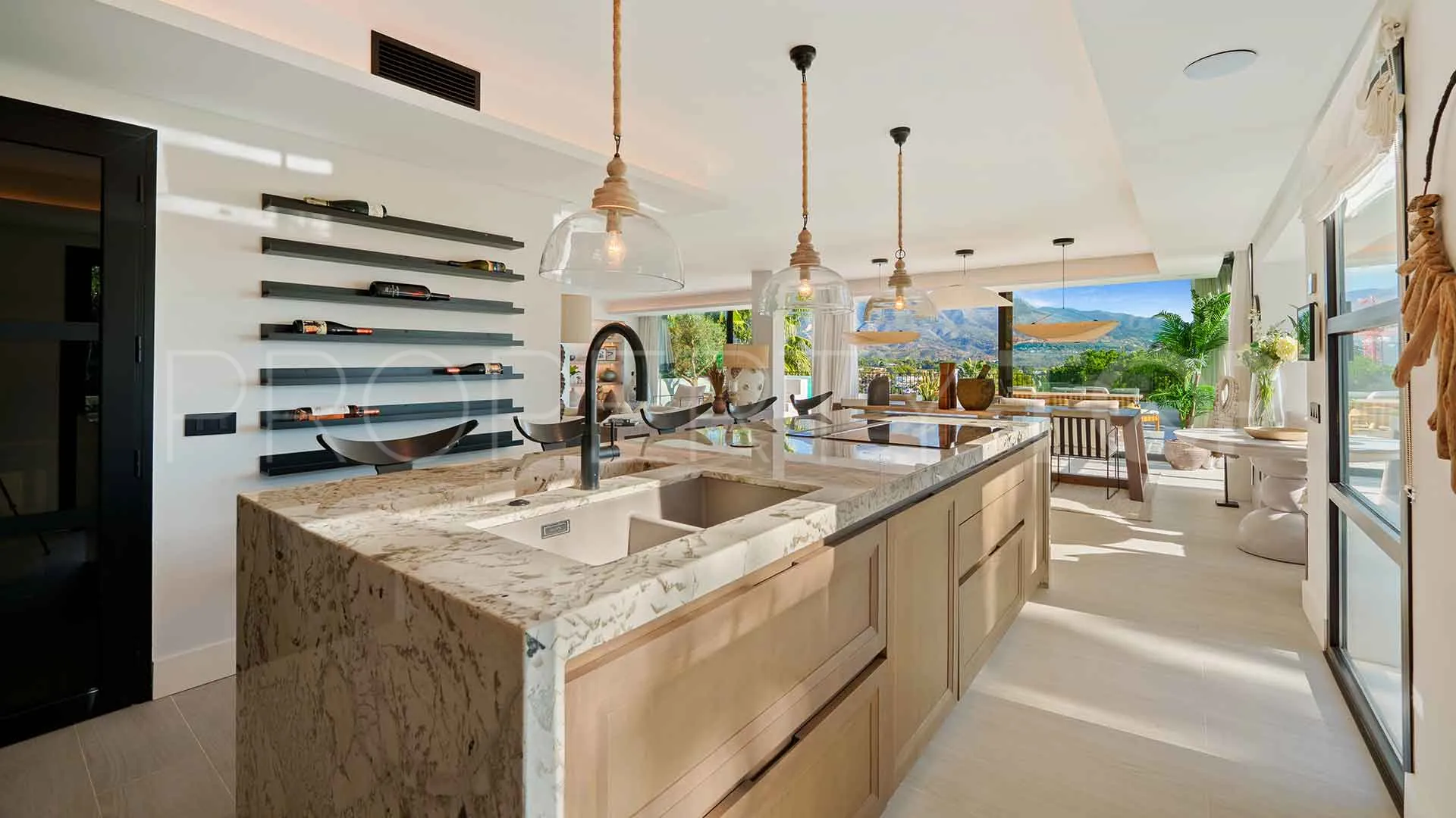 Nueva Andalucia, villa en venta con 6 dormitorios