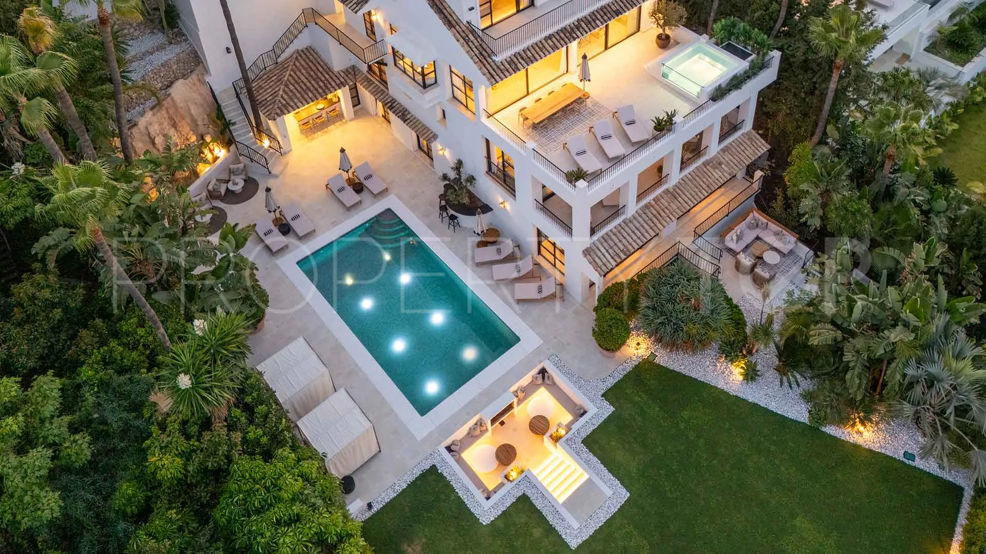 Nueva Andalucia, villa en venta con 6 dormitorios