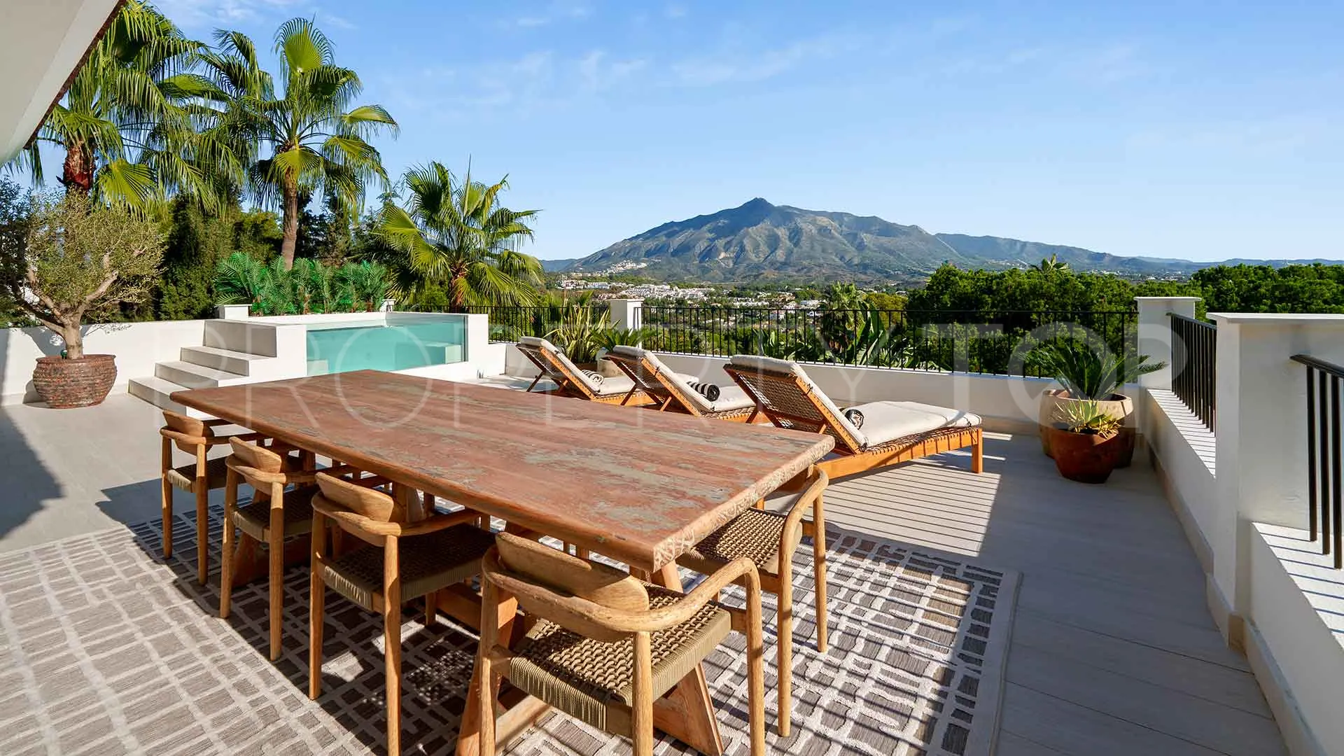 Nueva Andalucia, villa en venta con 6 dormitorios