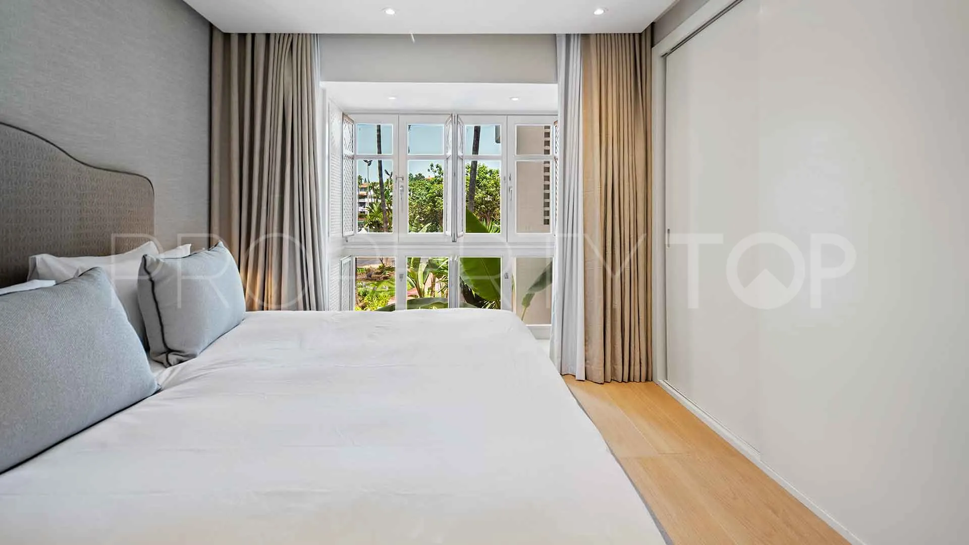Marina Puente Romano 3 bedrooms apartment for sale