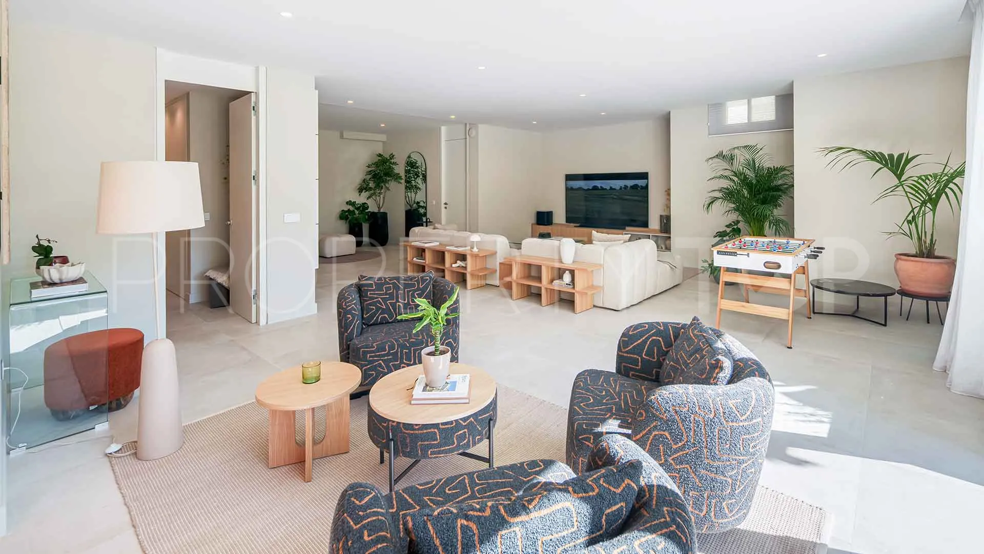 For sale villa in Estepona East with 4 bedrooms