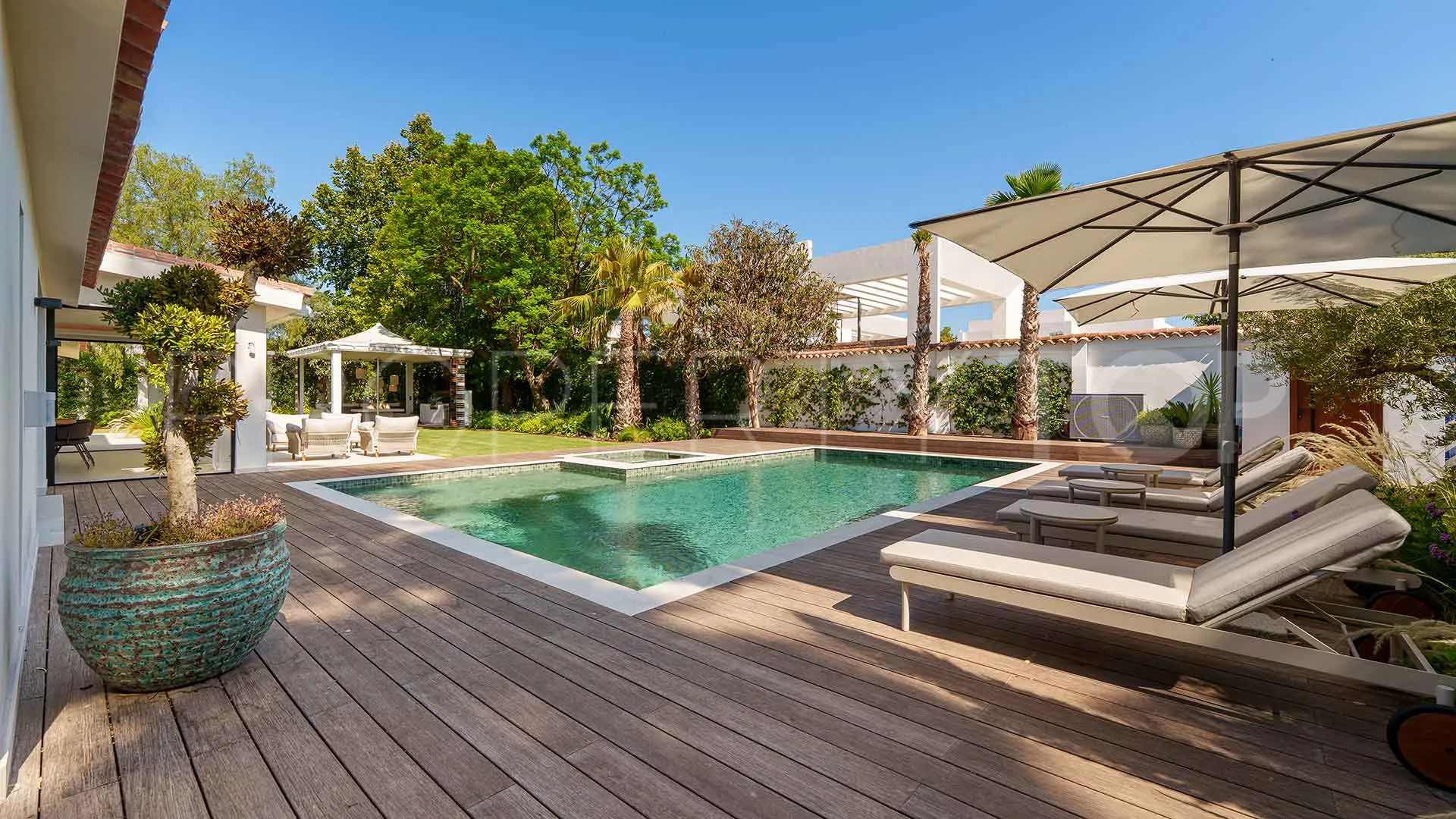 5 bedrooms villa for sale in Marbella - Puerto Banus